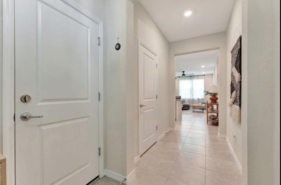 SOMERSET PLAZA - Residential