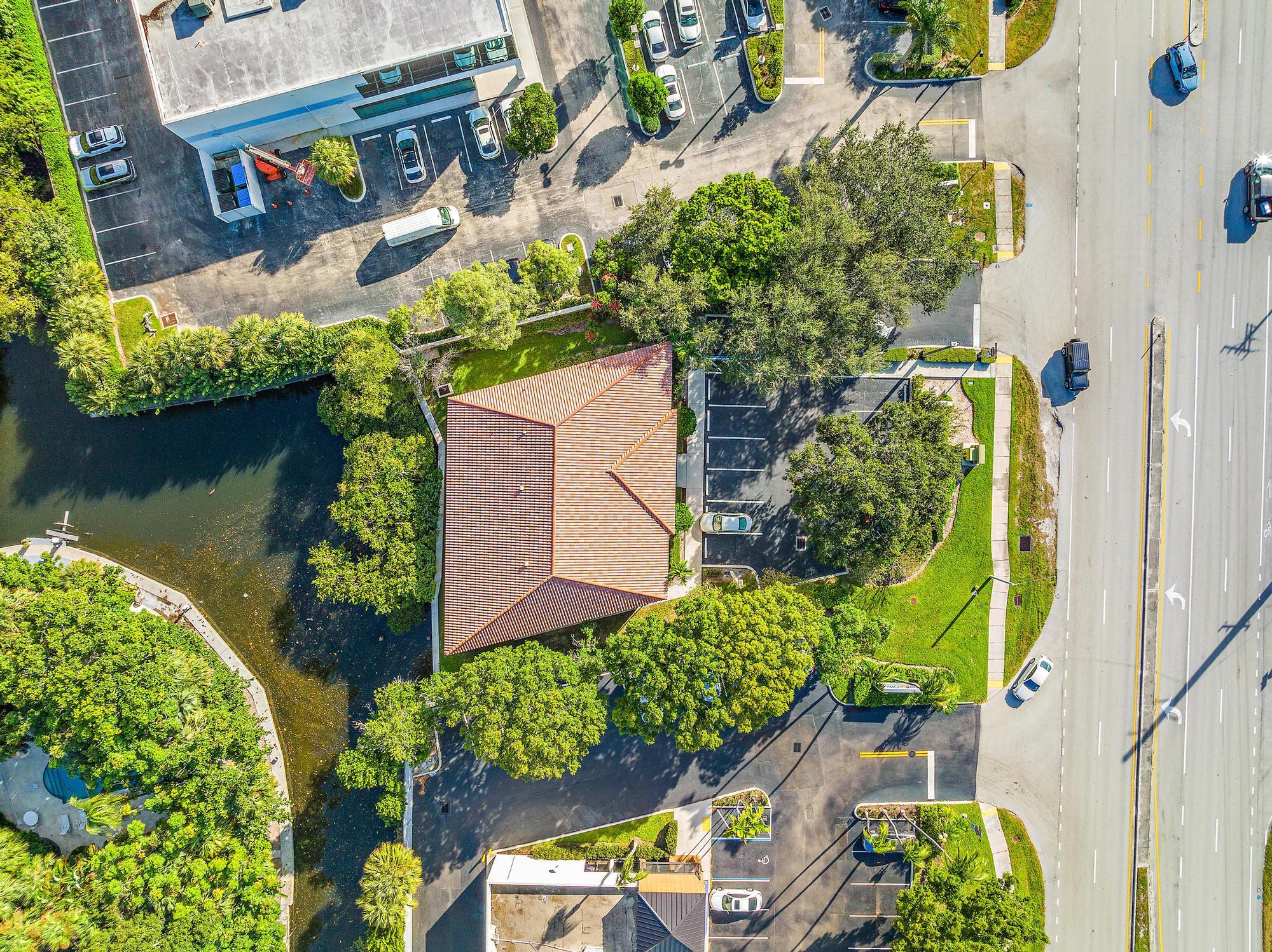 LONG LEGAL, in file. - Commercial Sale