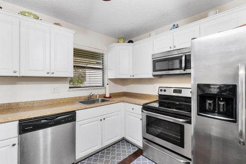 Tiny photo for 4063 CARAMBOLA Circle N #2977, Coconut Creek, FL 33066 (MLS # B26086462)