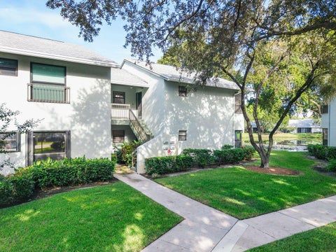 Tiny photo for 4063 CARAMBOLA Circle N #2977, Coconut Creek, FL 33066 (MLS # B26086462)