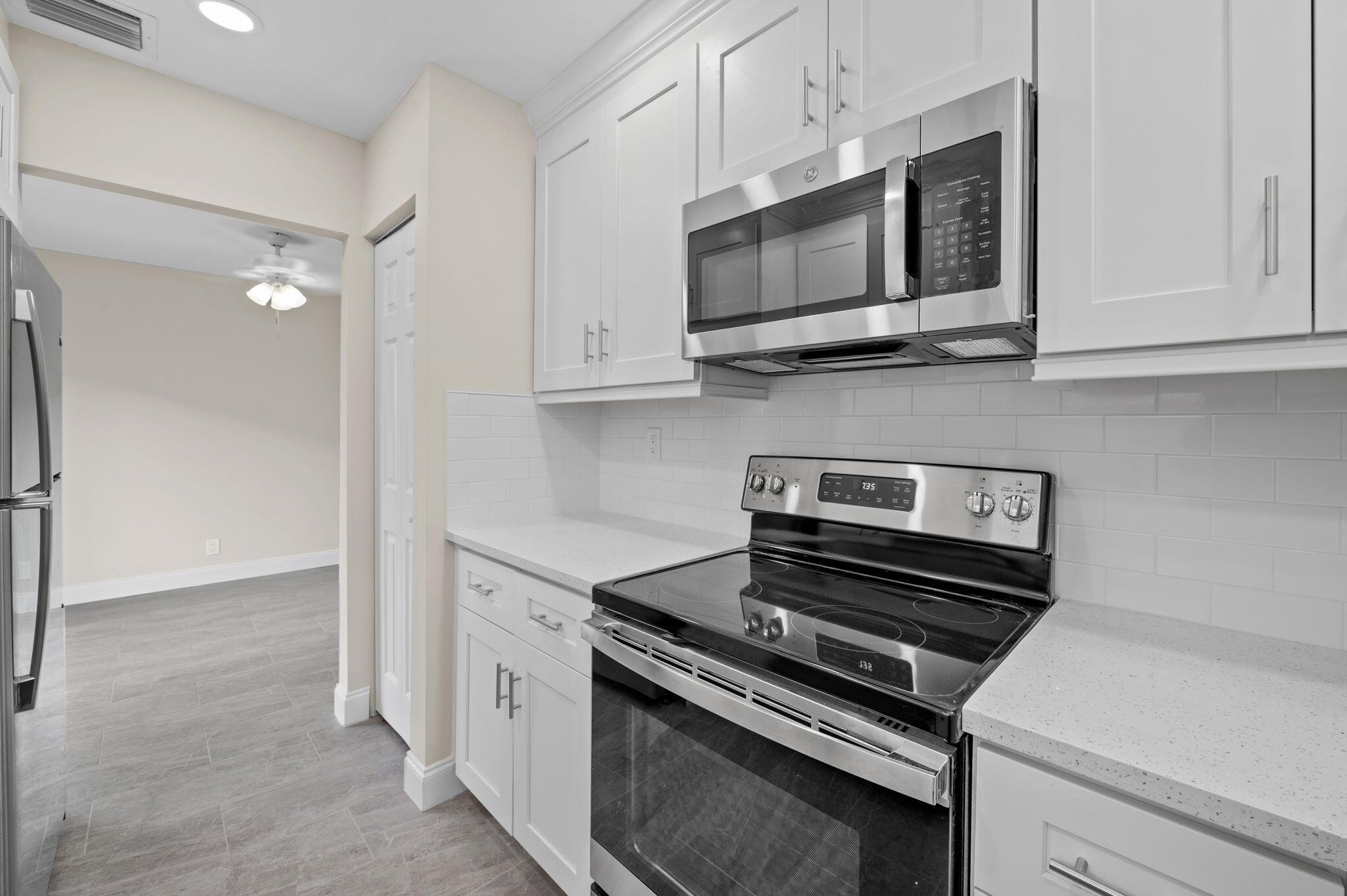 COUNTRY CLUB VILLAGE SEC - Residential Lease