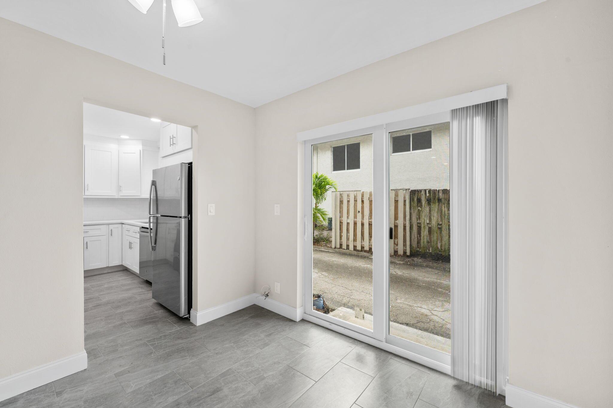 COUNTRY CLUB VILLAGE SEC - Residential Lease