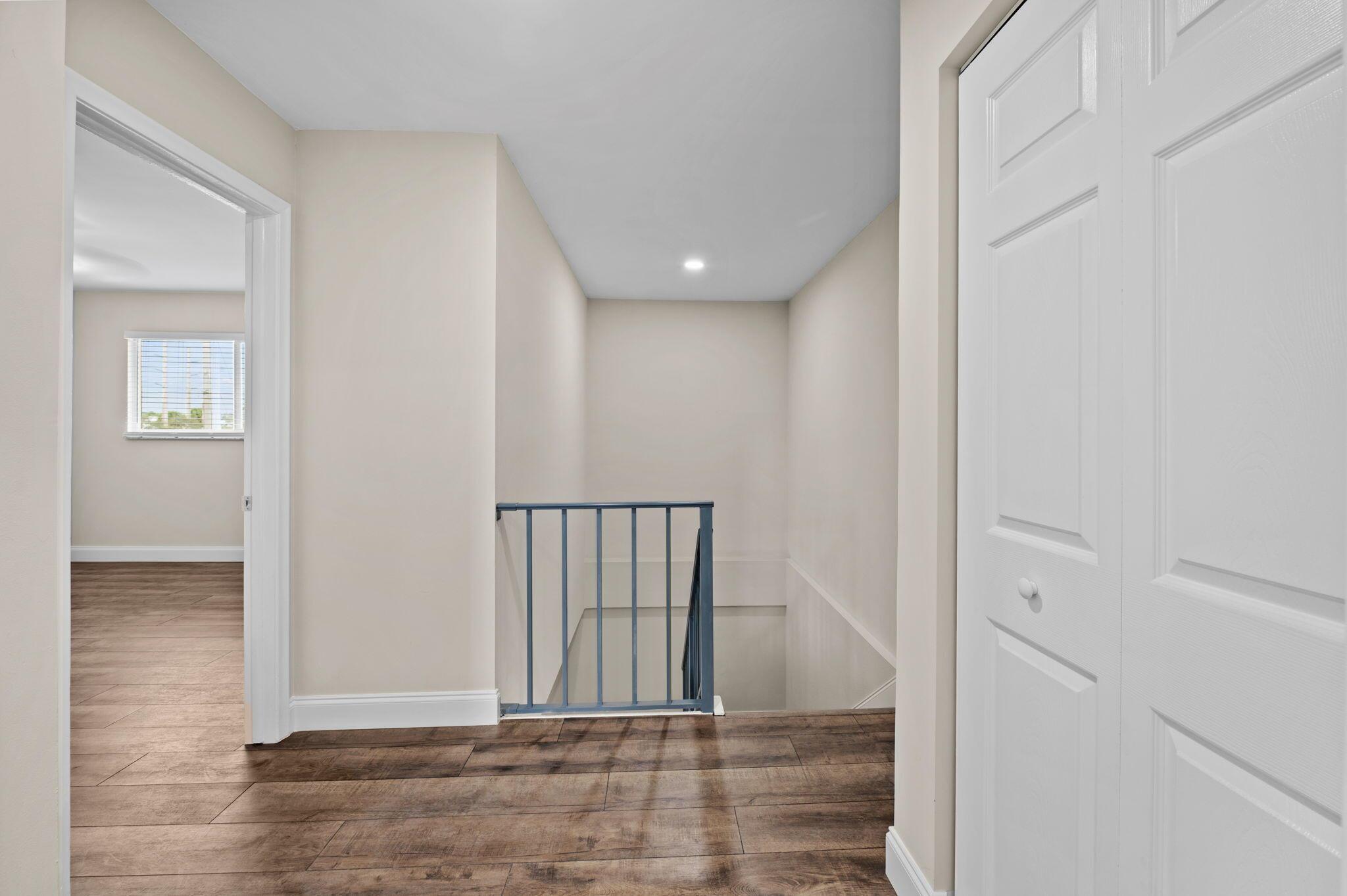 COUNTRY CLUB VILLAGE SEC - Residential Lease