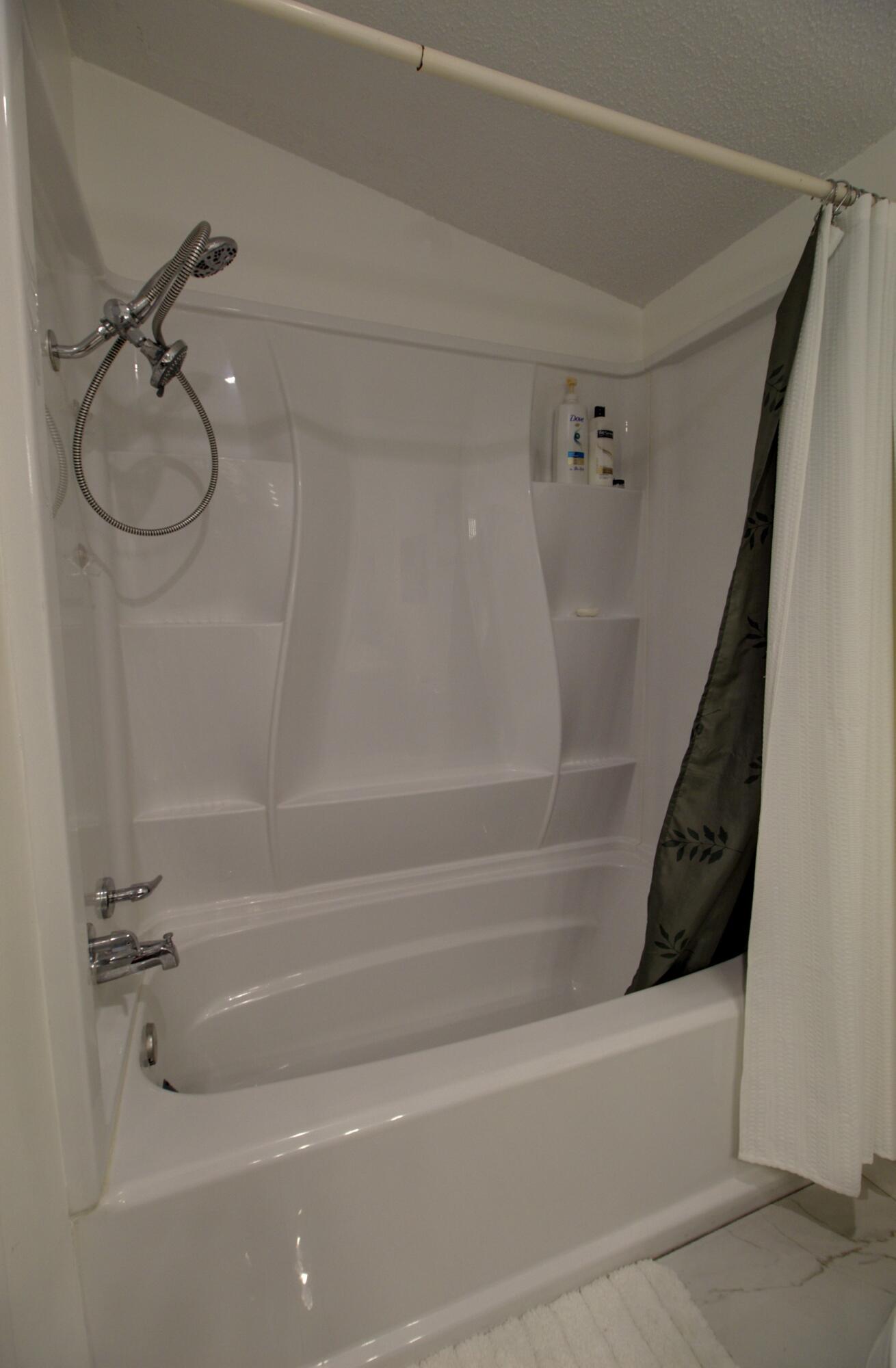 ANCIENT OAKS RV RESORT NO III - Residential