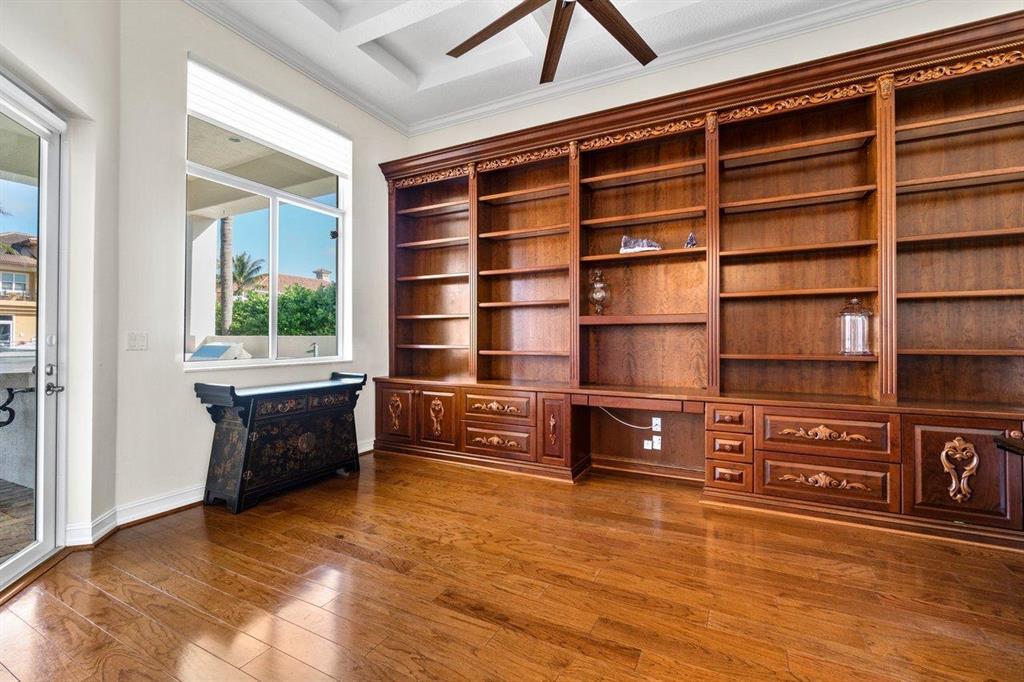 TROPIC ISLE - Residential