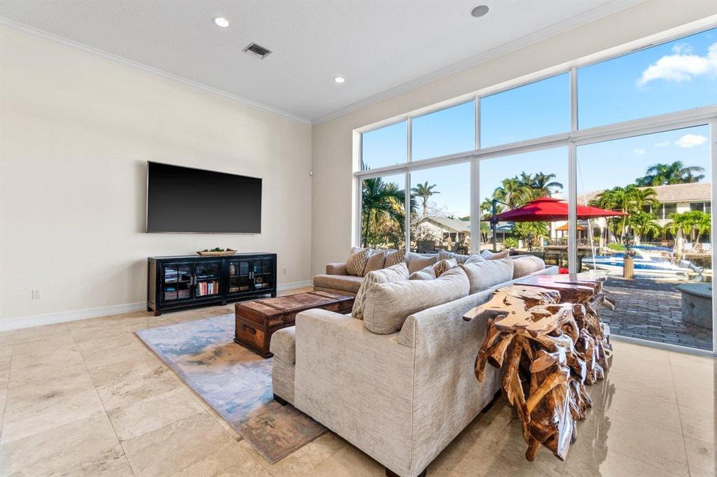 TROPIC ISLE - Residential