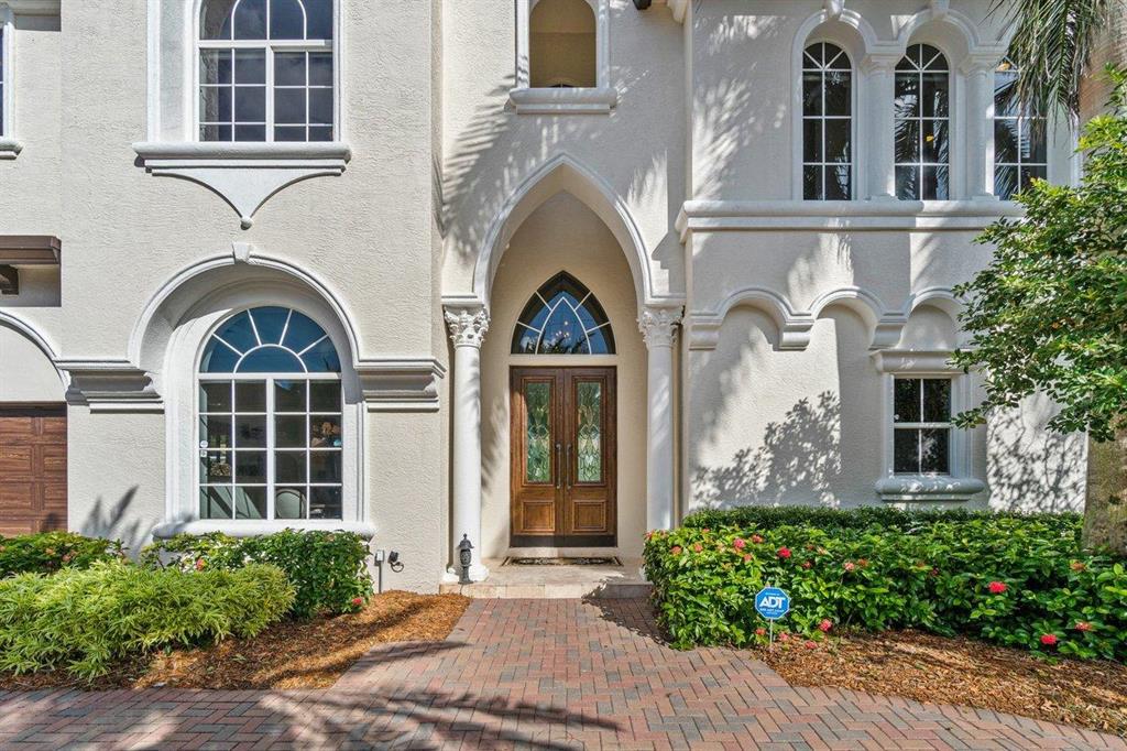 TROPIC ISLE - Residential