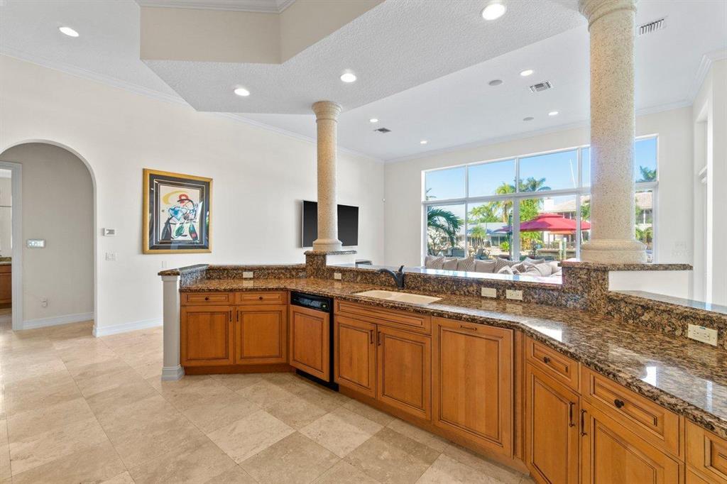 TROPIC ISLE - Residential