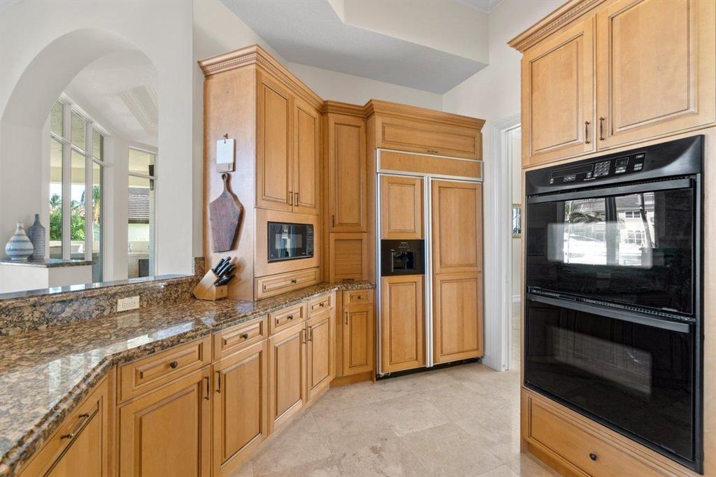 TROPIC ISLE - Residential