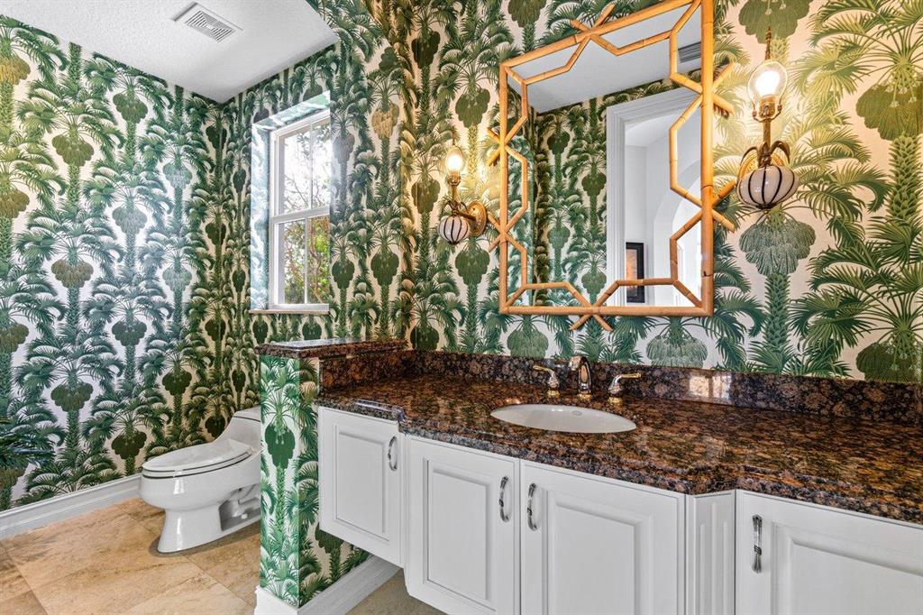 TROPIC ISLE - Residential