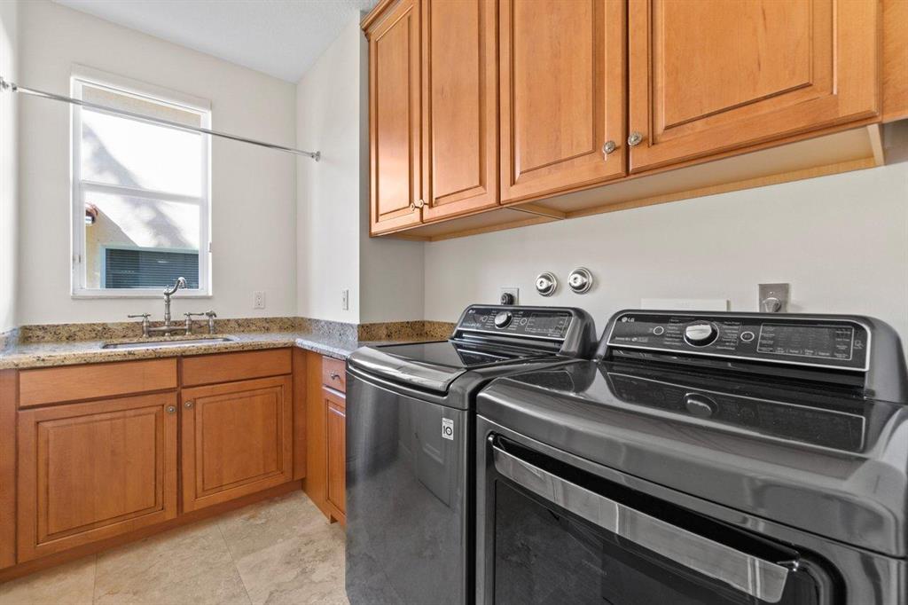 TROPIC ISLE - Residential