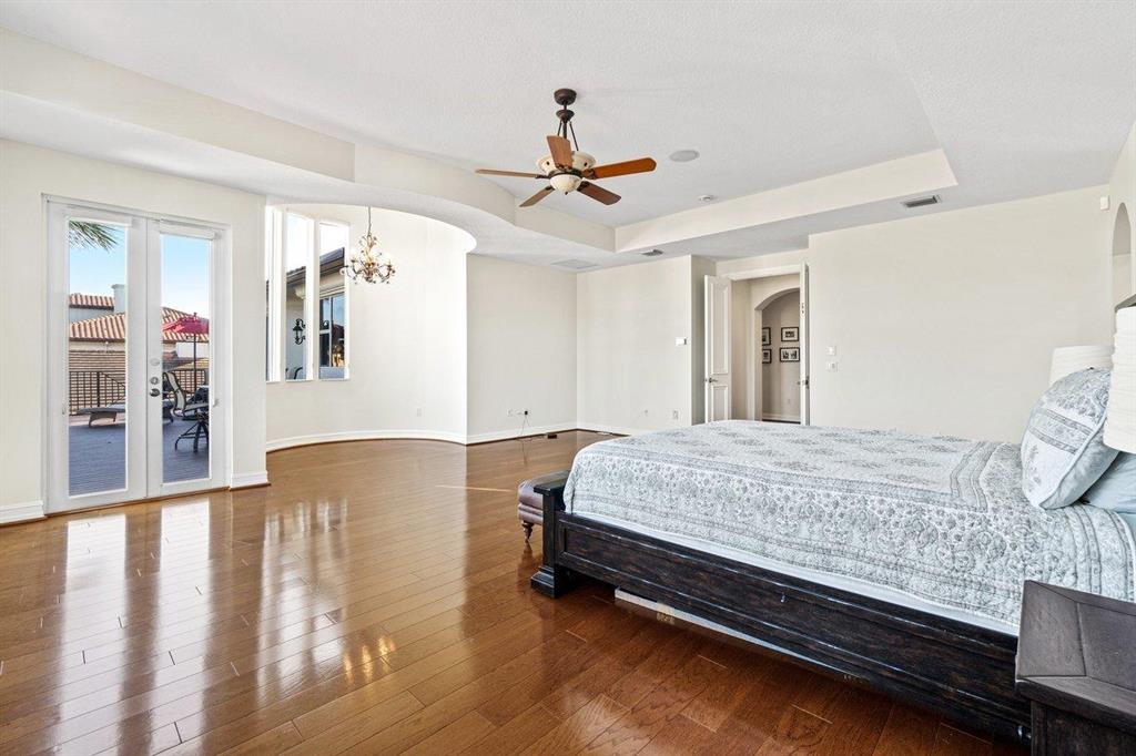 TROPIC ISLE - Residential