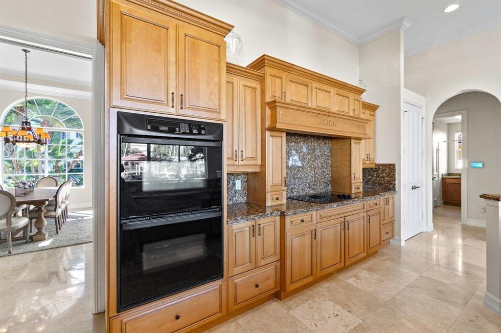 TROPIC ISLE - Residential