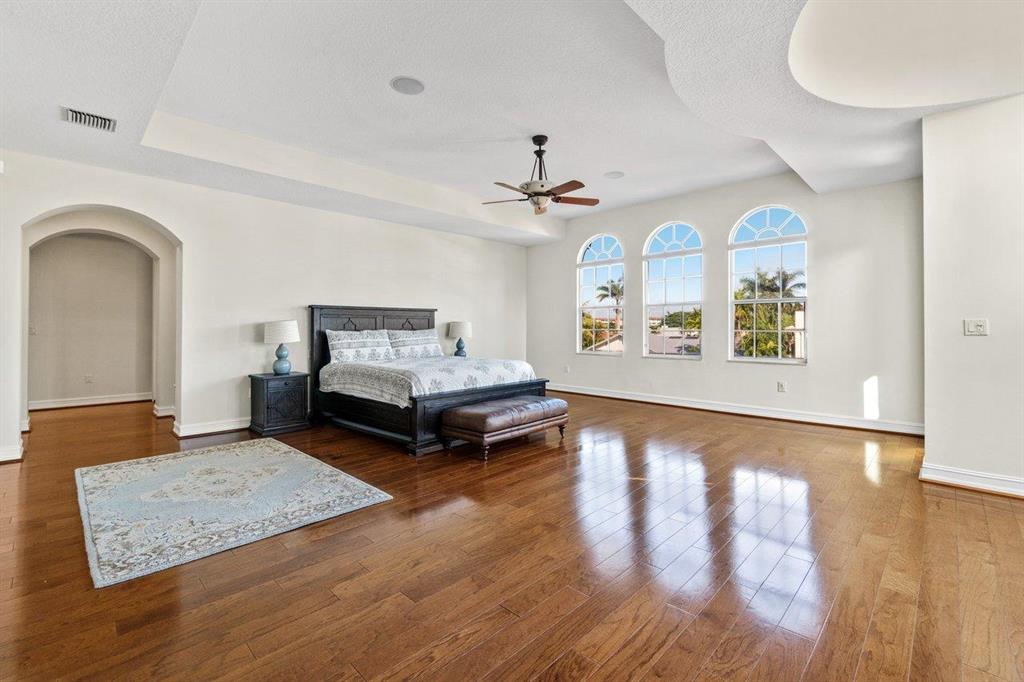 TROPIC ISLE - Residential