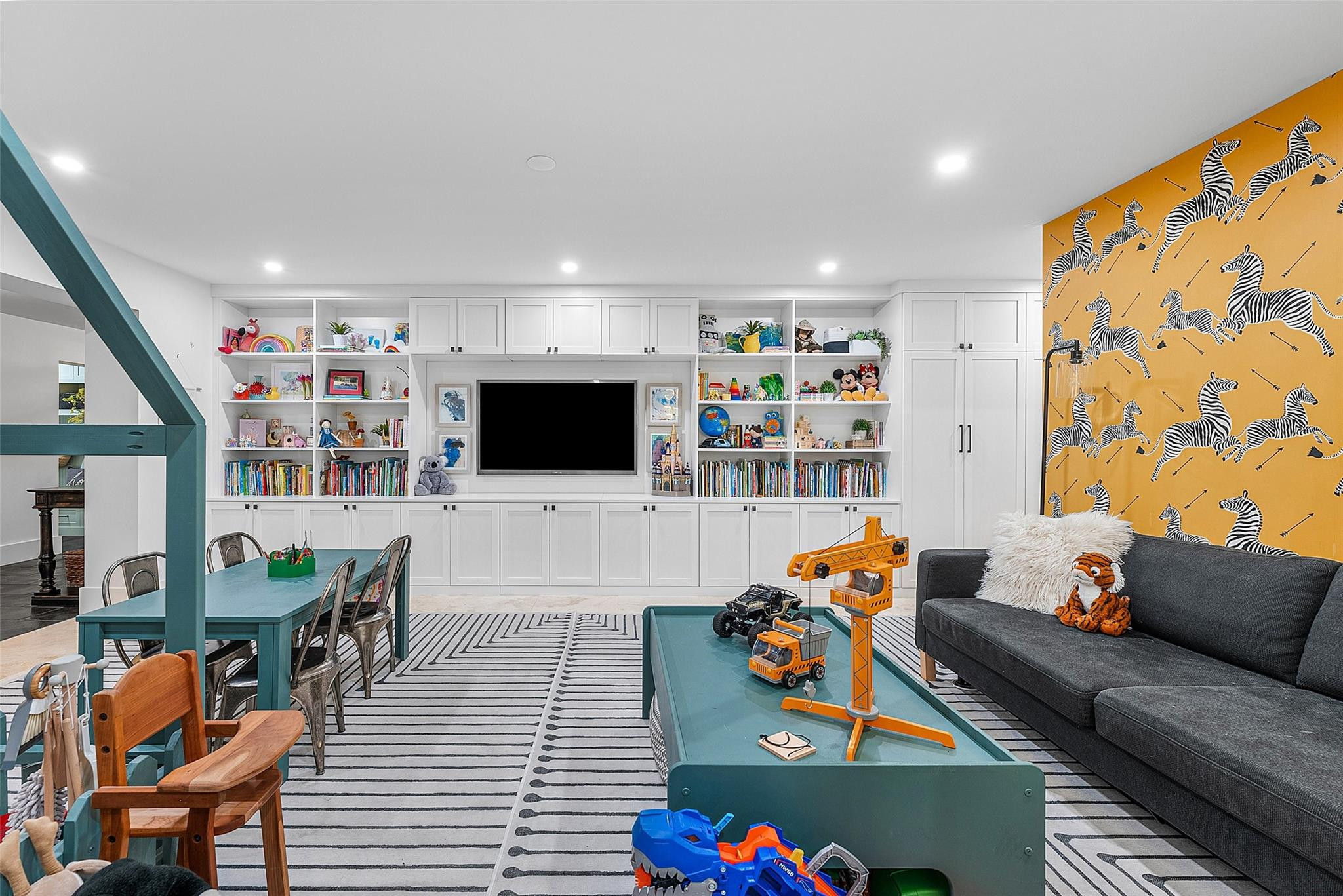 Beach Way Heights - Residential