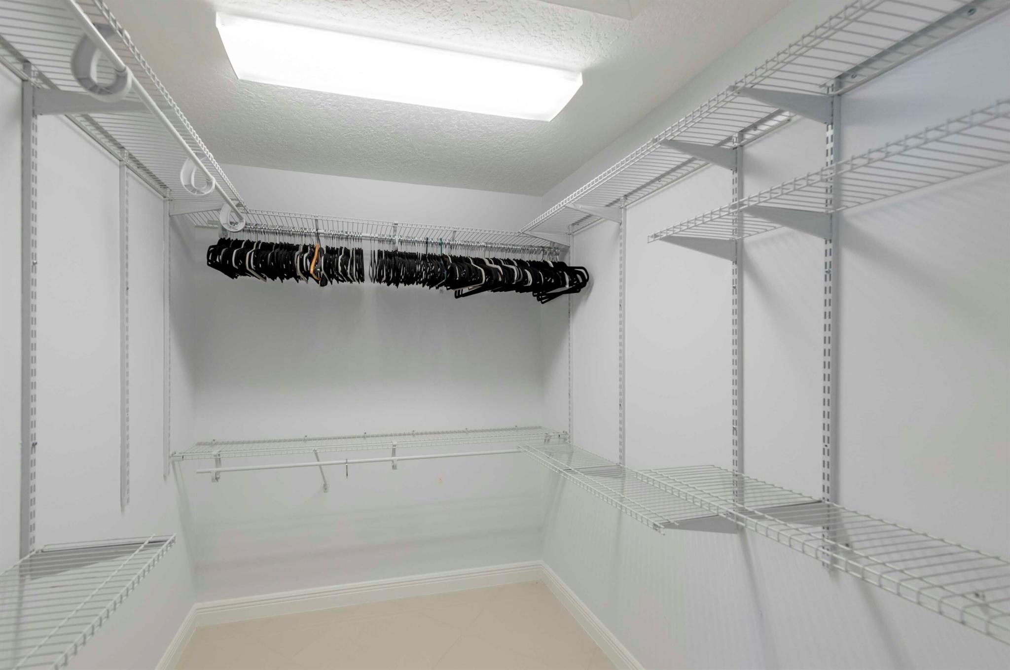 WINDSOR ESTATES - Residential Lease