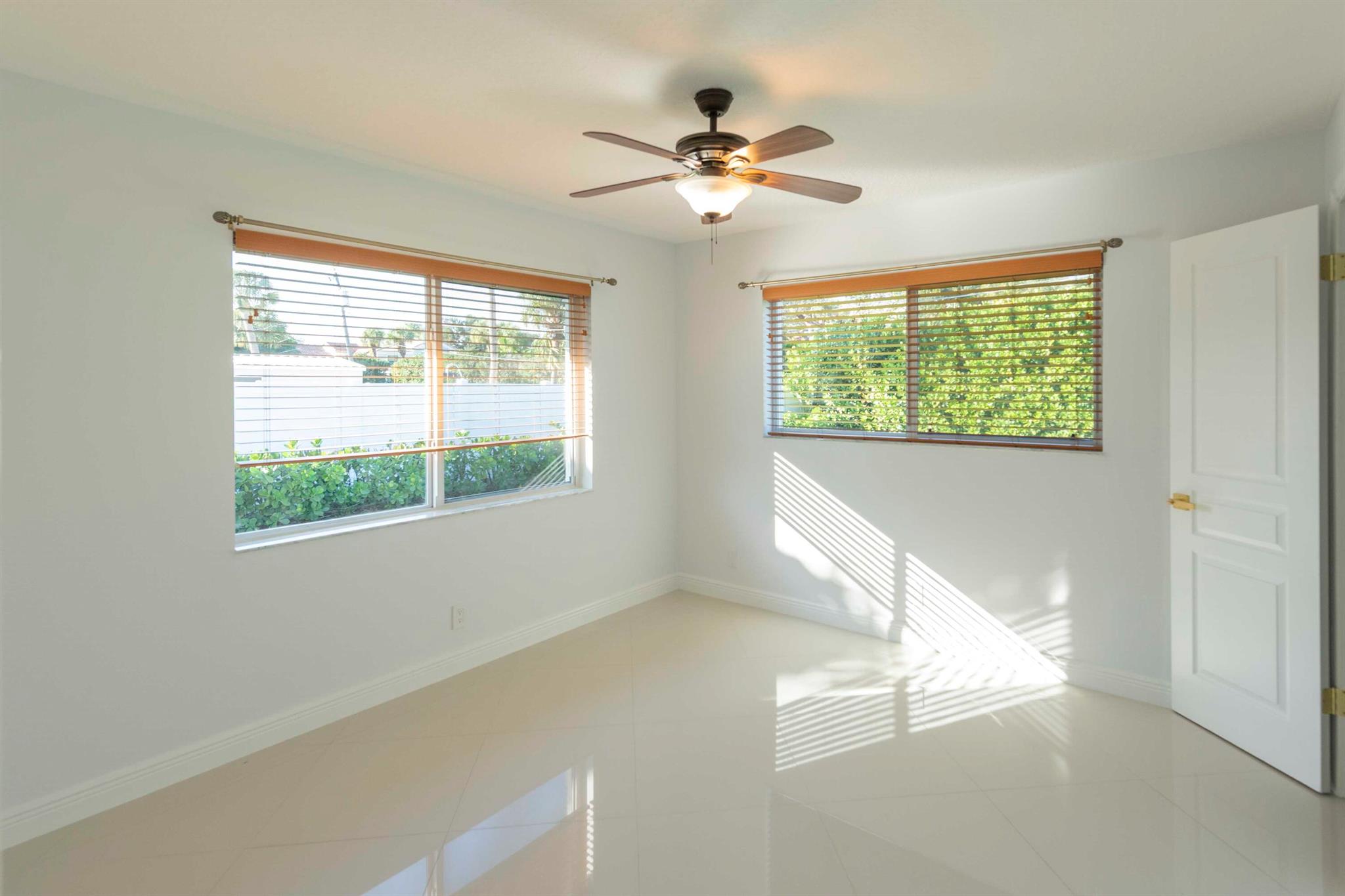 WINDSOR ESTATES - Residential Lease