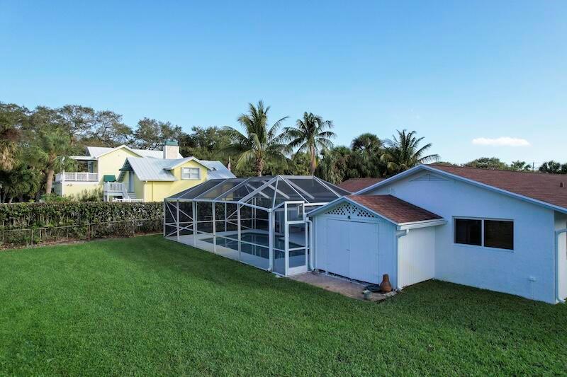 WINDSOR ESTATES - Residential Lease