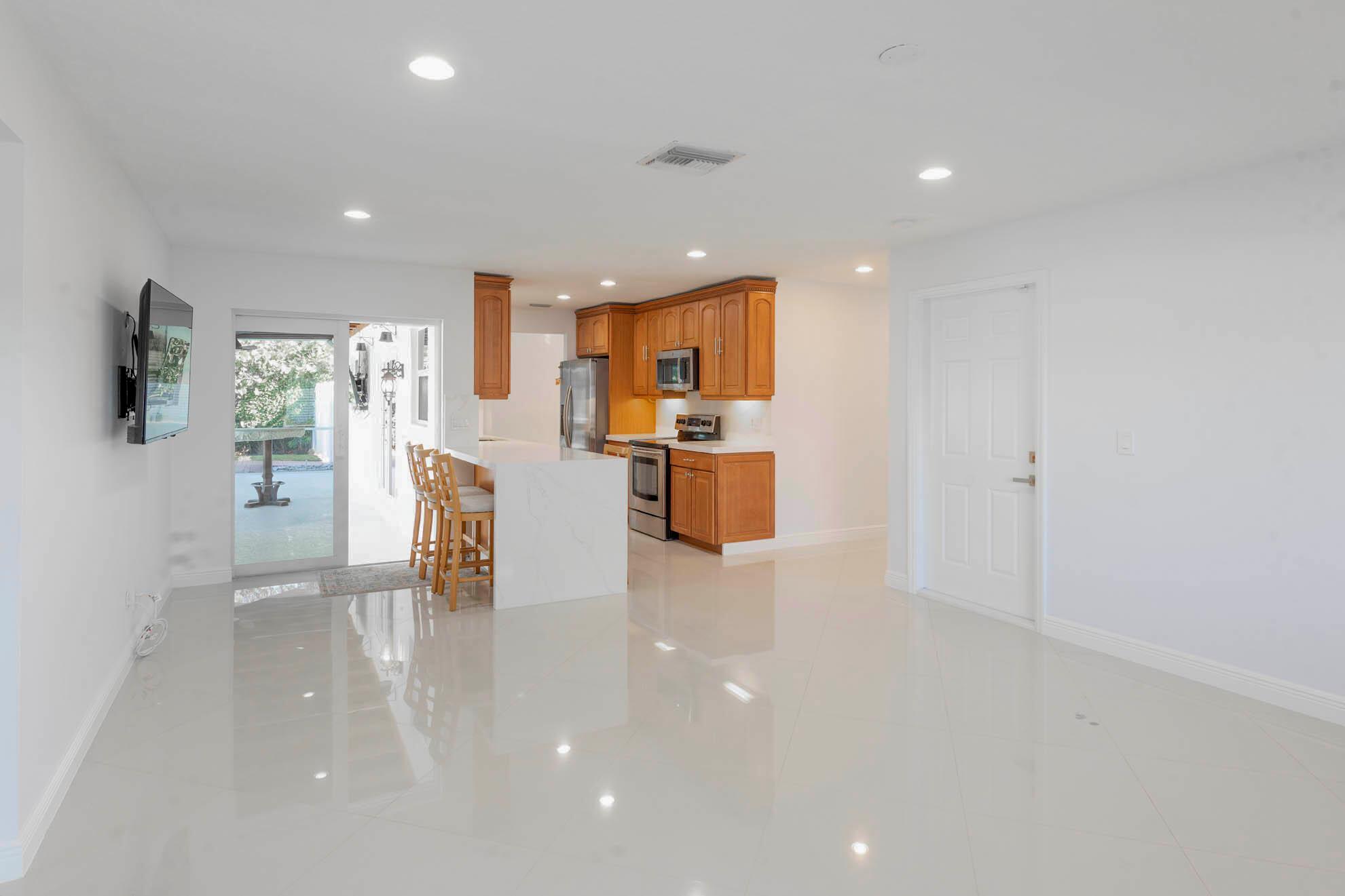 WINDSOR ESTATES - Residential Lease