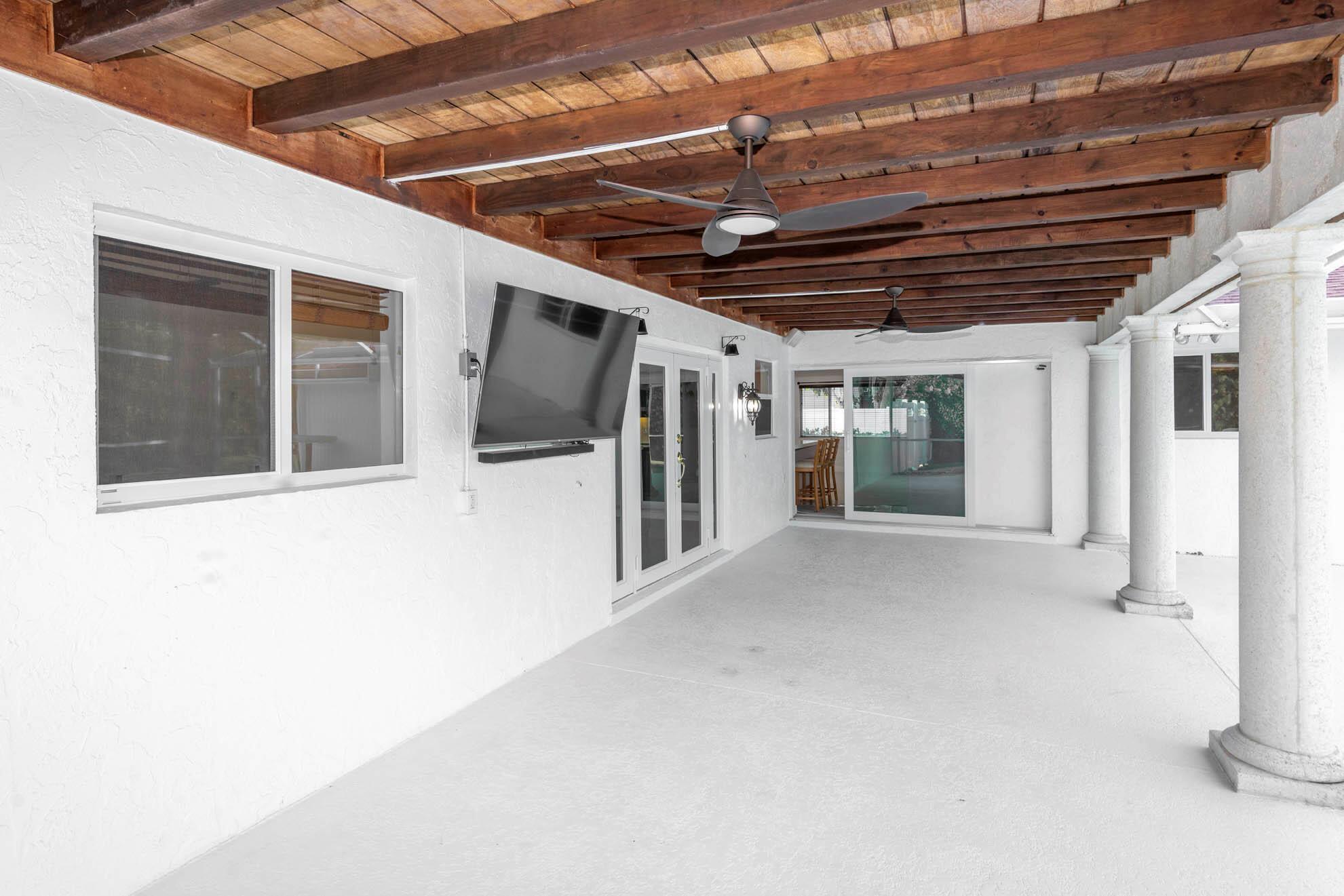 WINDSOR ESTATES - Residential Lease