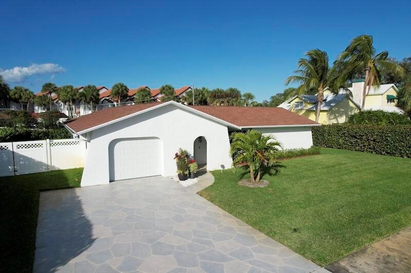 WINDSOR ESTATES - Residential Lease