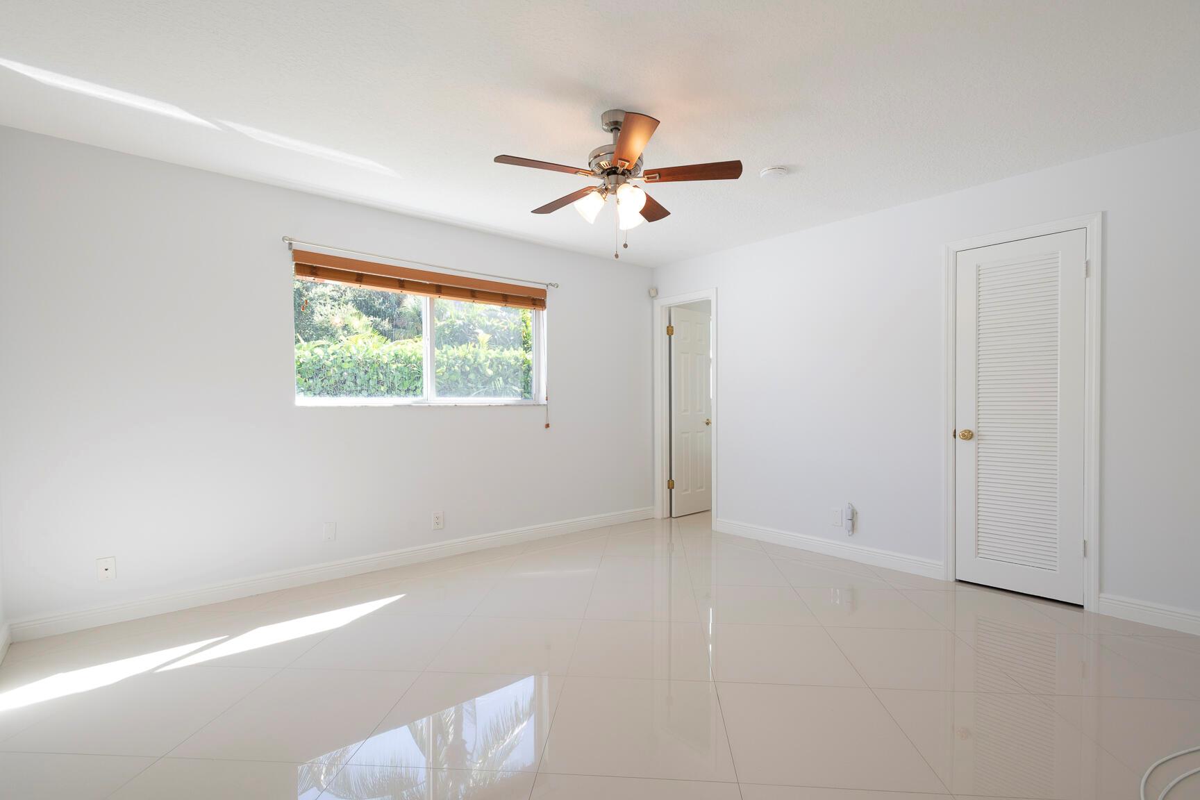 WINDSOR ESTATES - Residential Lease