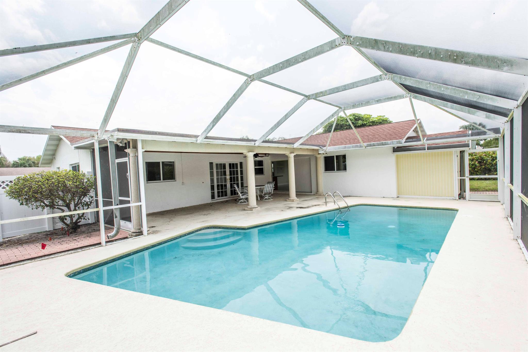 WINDSOR ESTATES - Residential Lease