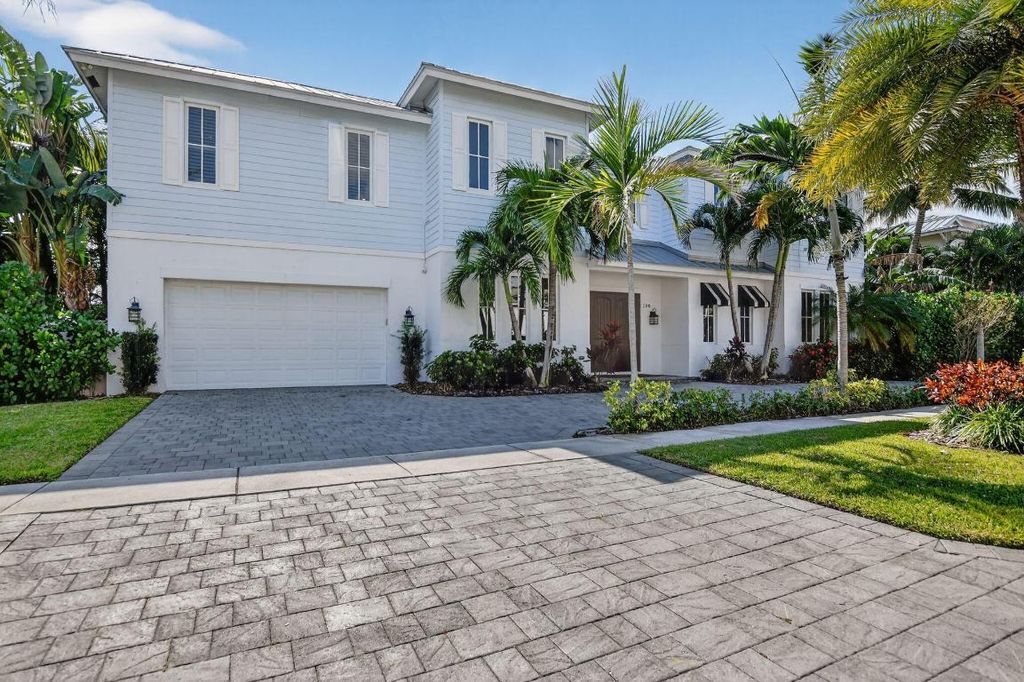 Photo of 200 NW 10th Street, Boca Raton, FL 33432 (MLS # R11141872)