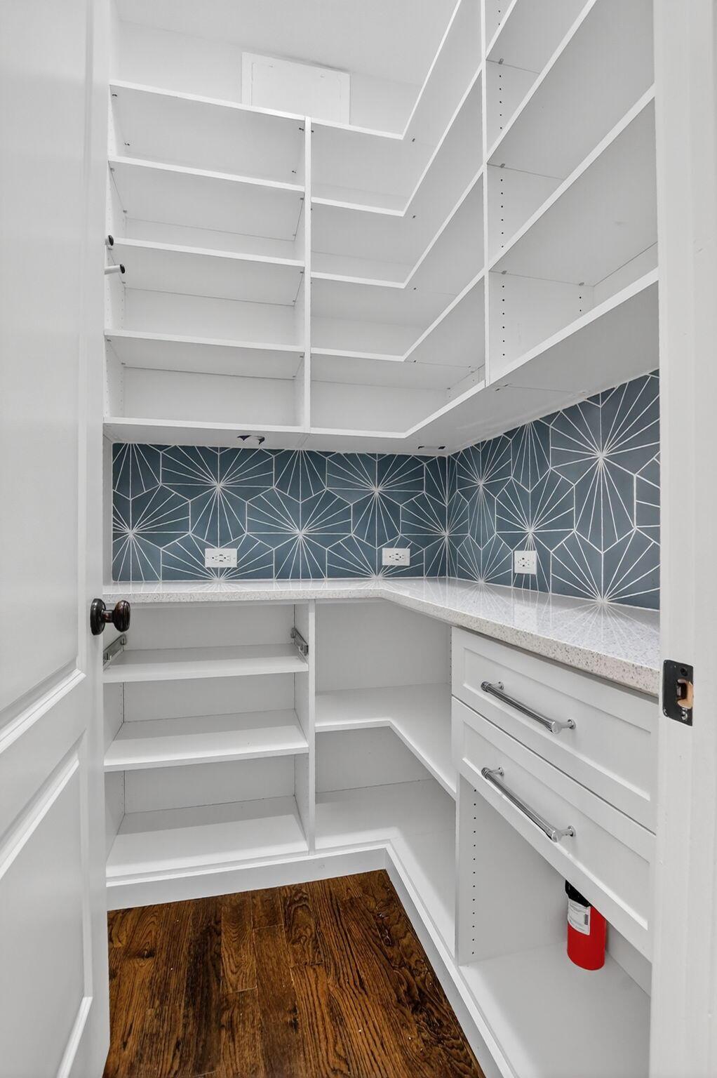 SPANISH VILLAGE - Residential Lease