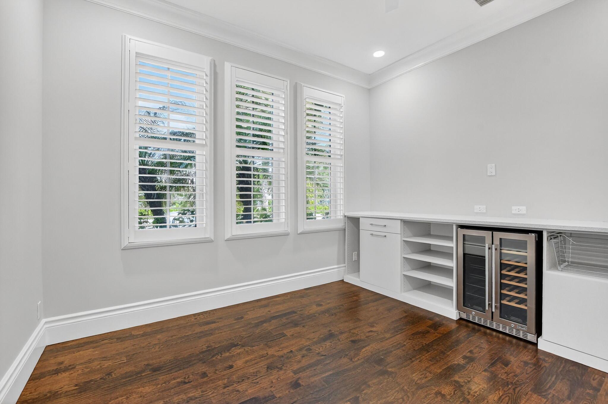 SPANISH VILLAGE - Residential Lease