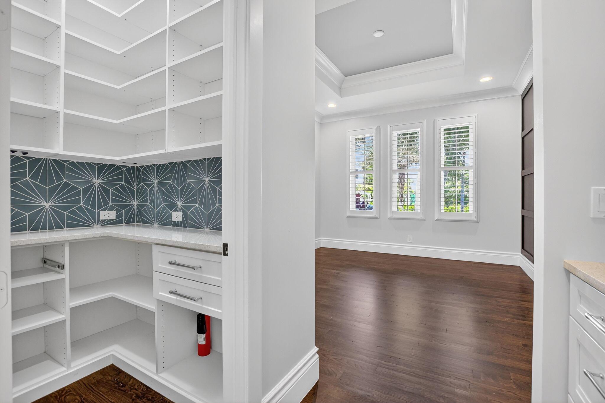 SPANISH VILLAGE - Residential Lease