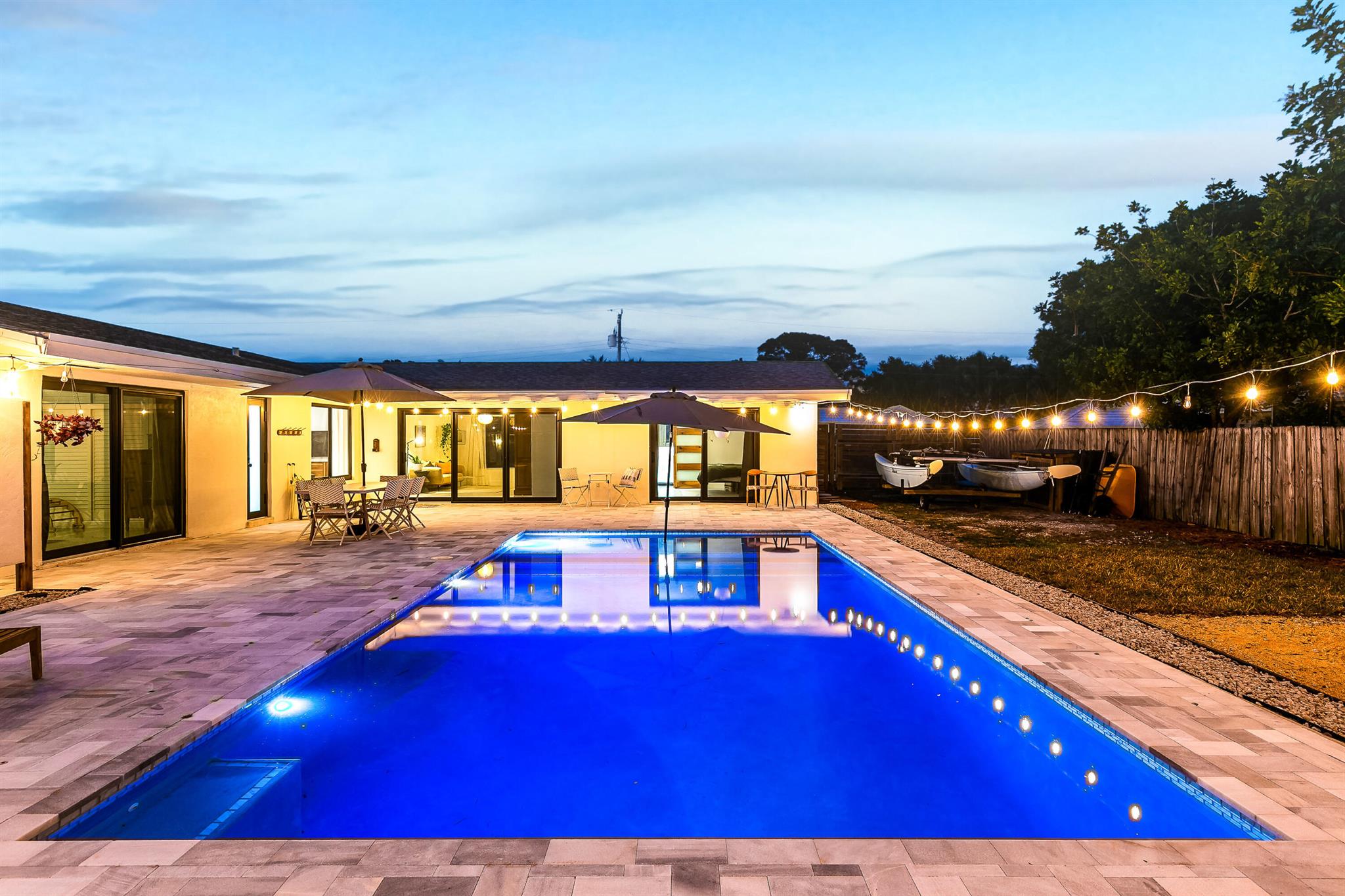 TEQUESTA COUNTRY CLUB - Residential