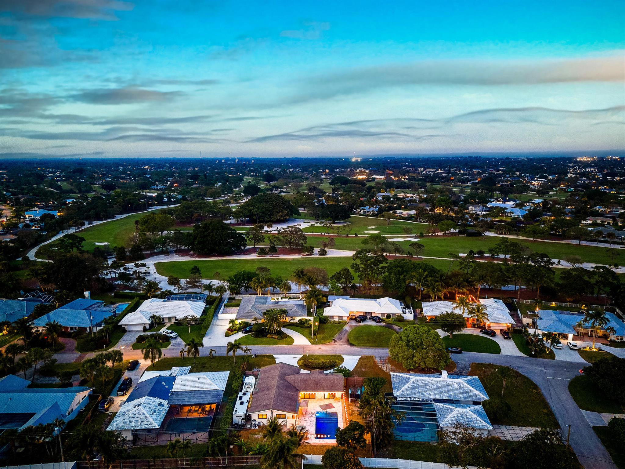 TEQUESTA COUNTRY CLUB - Residential
