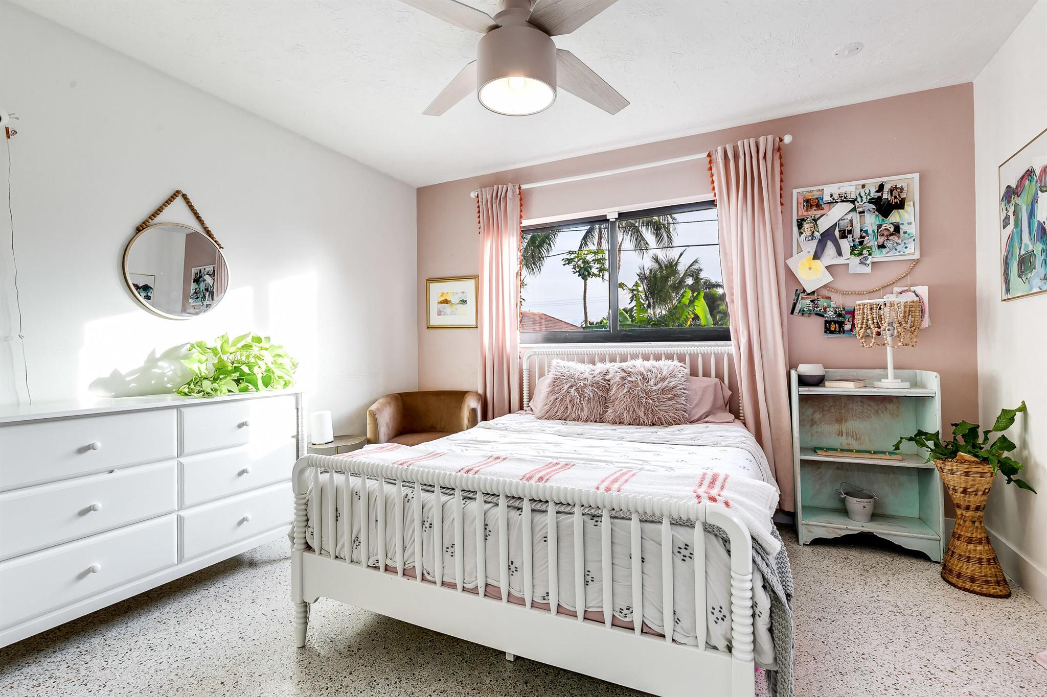 TEQUESTA COUNTRY CLUB - Residential