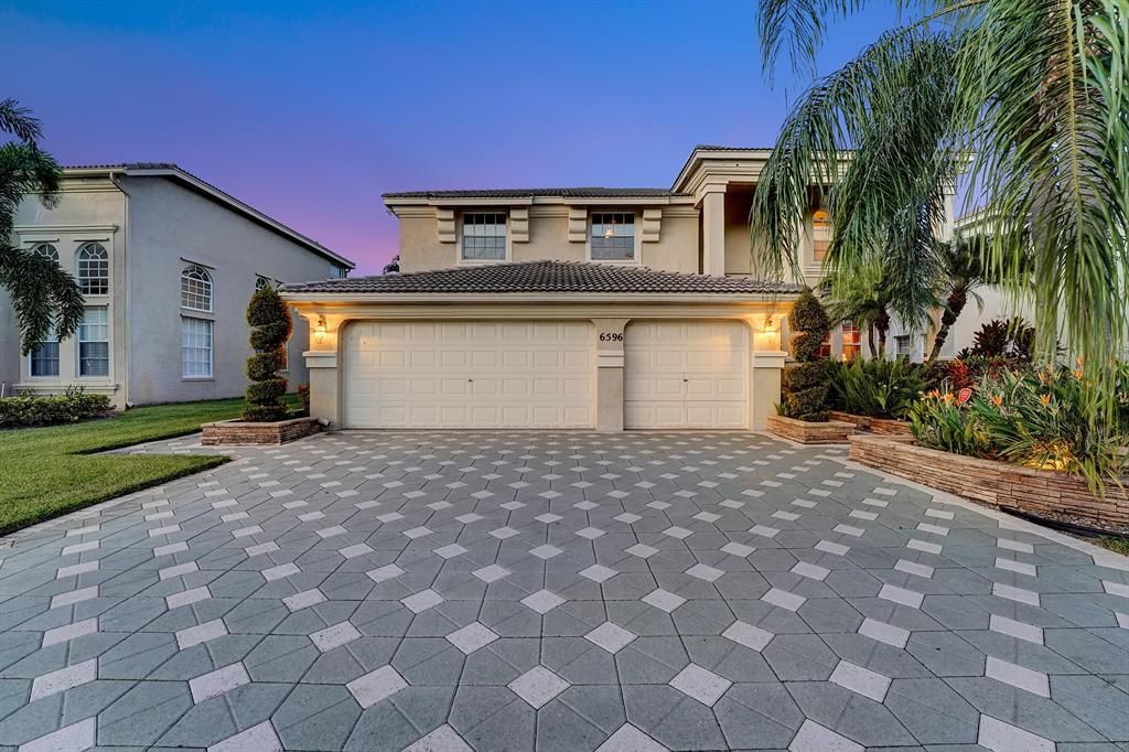 Photo of 6596 Marbletree Lane Ln, Lake Worth, FL 33467 (MLS # R10823009)