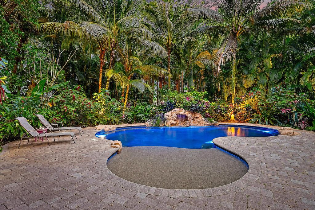 Photo of 15628 95th Avenue N, Jupiter, FL 33478 (MLS # R11080998)