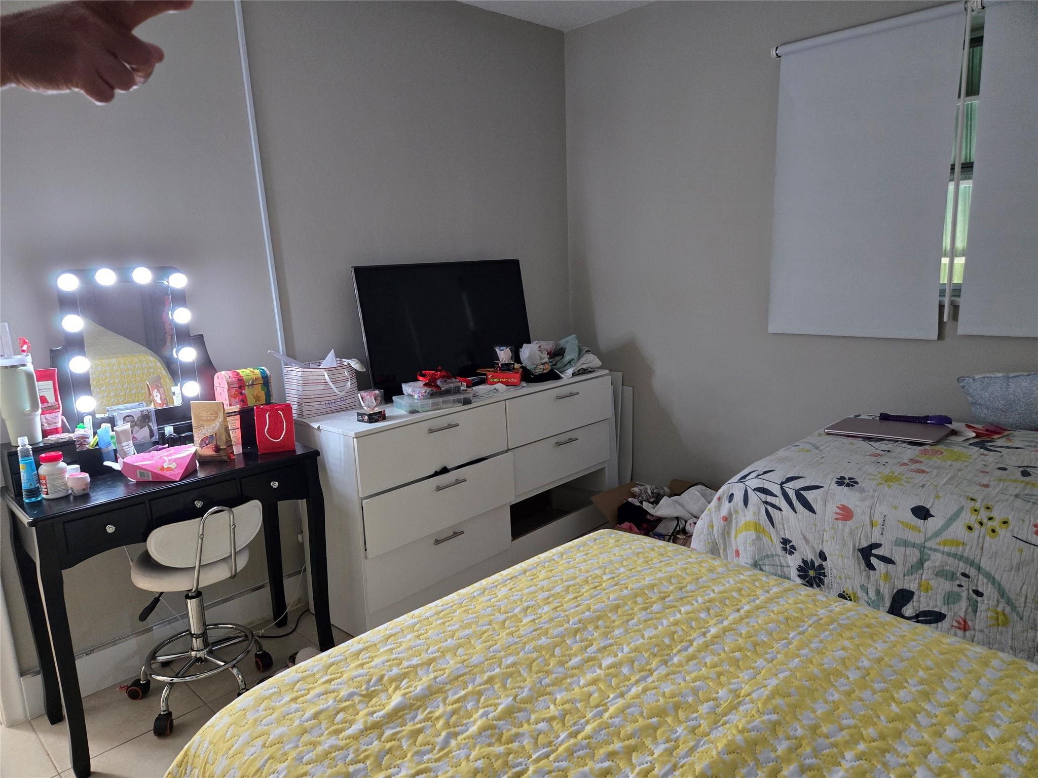 Shorewood 45-36 B - Residential Income