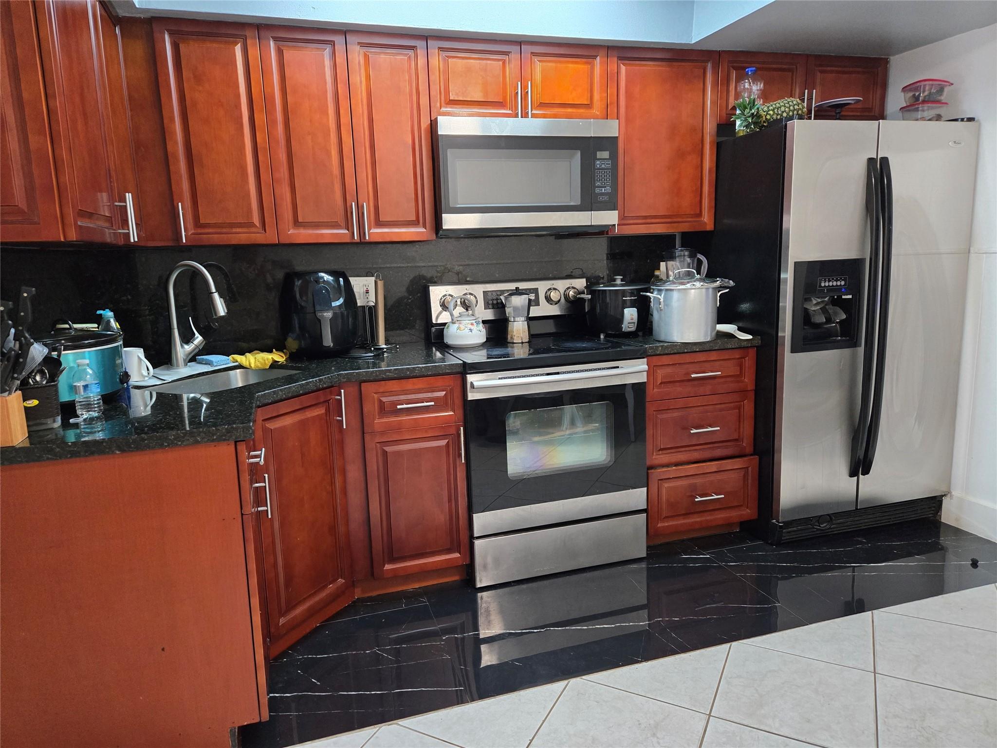 Shorewood 45-36 B - Residential Income