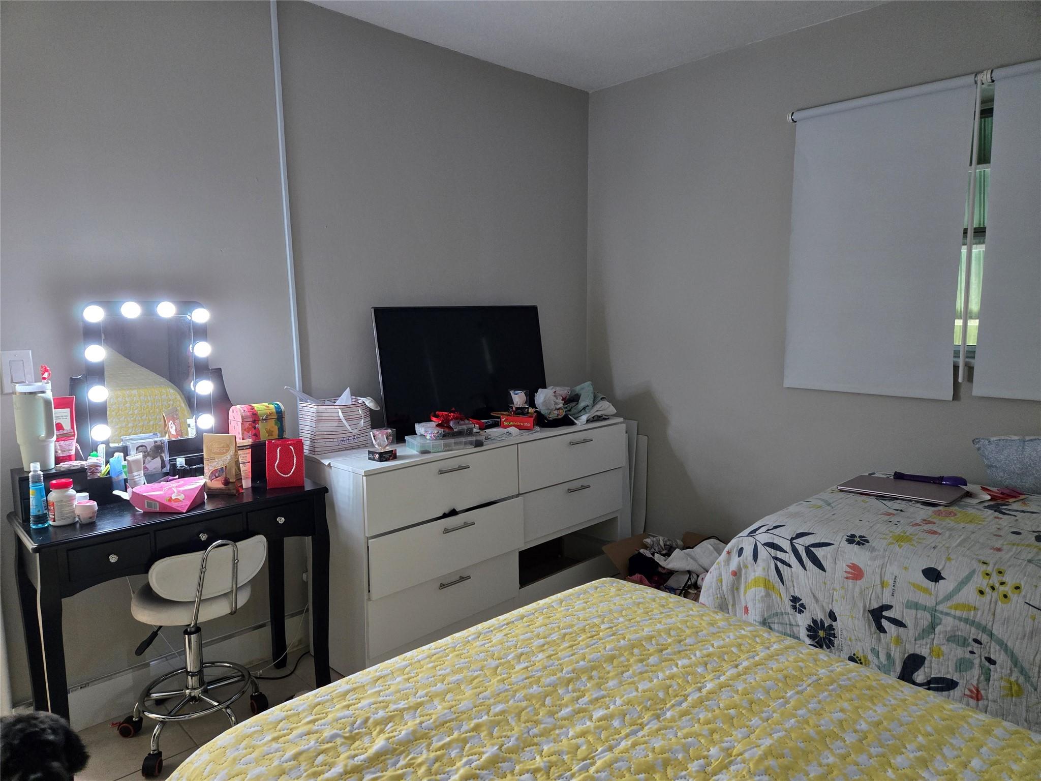 Shorewood 45-36 B - Residential Income