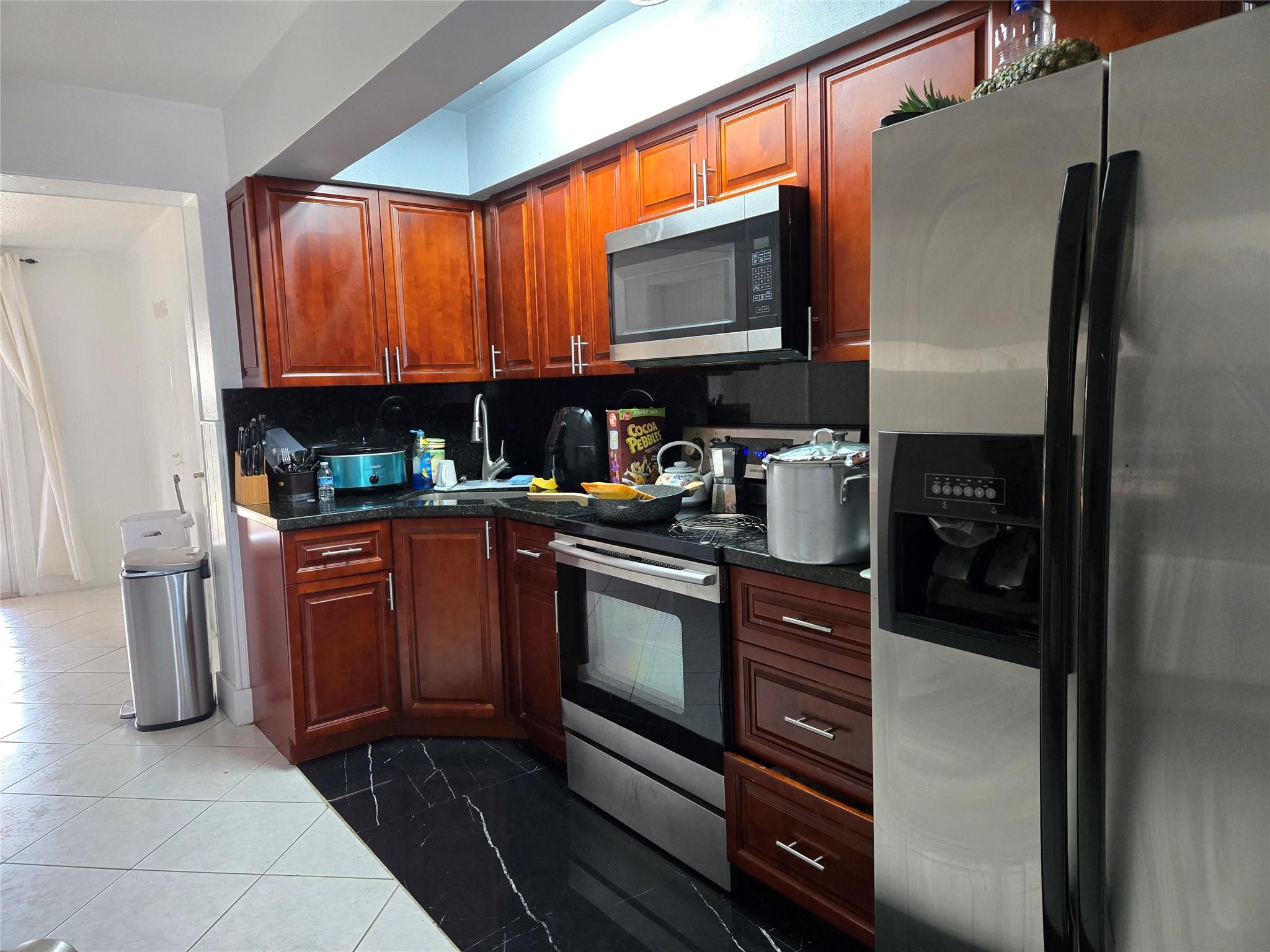 Shorewood 45-36 B - Residential Income