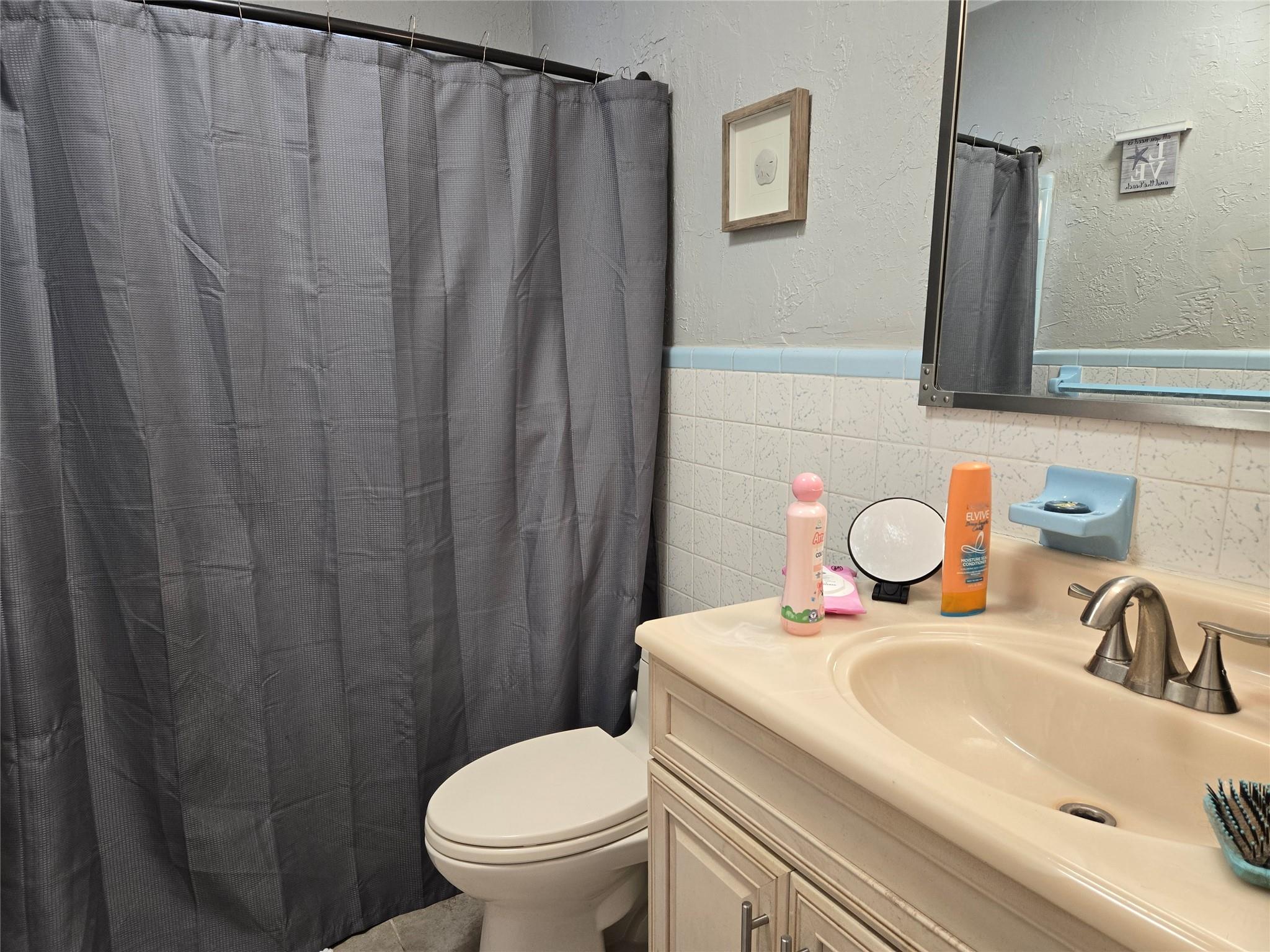 Shorewood 45-36 B - Residential Income