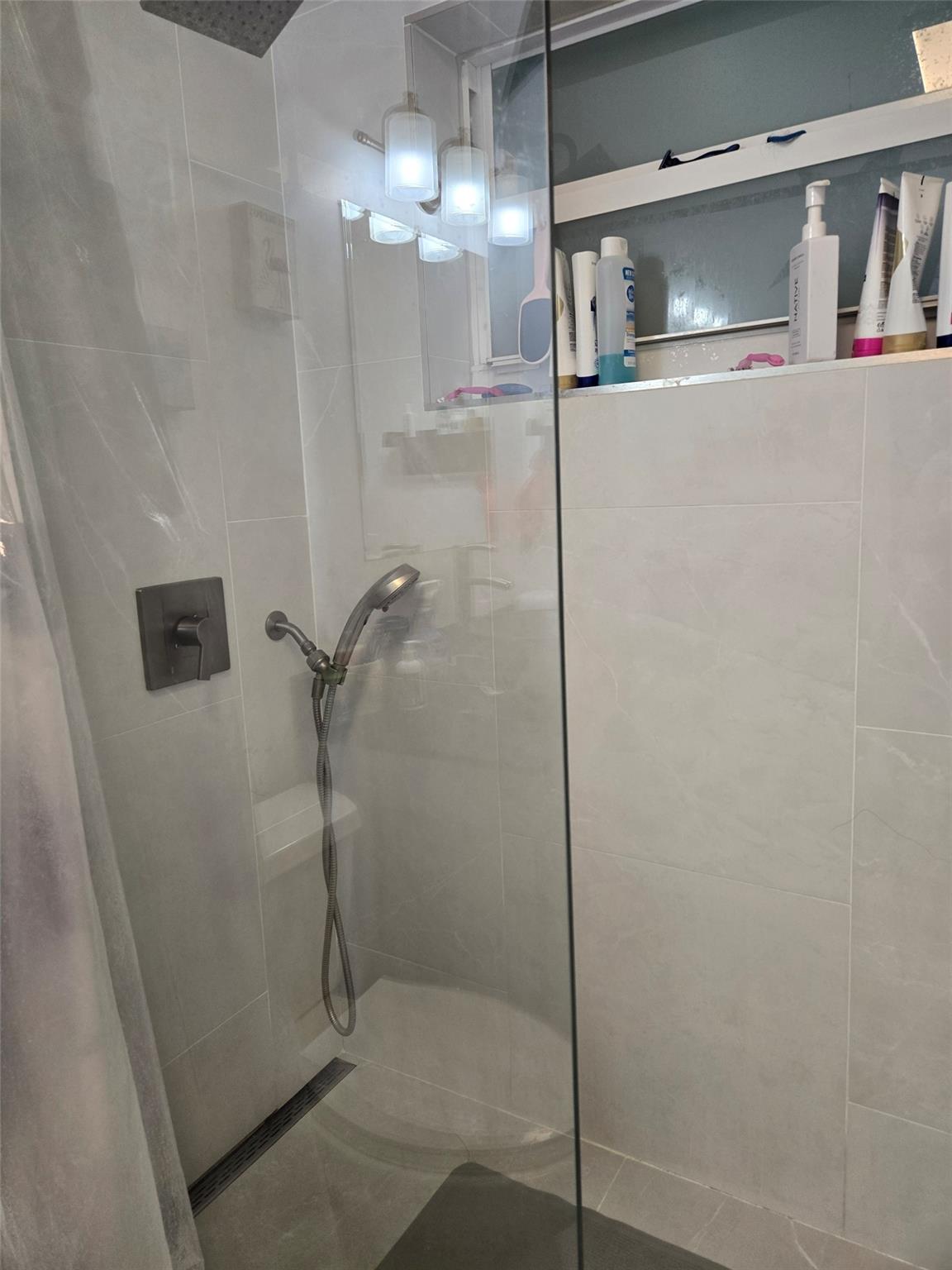 Shorewood 45-36 B - Residential Income