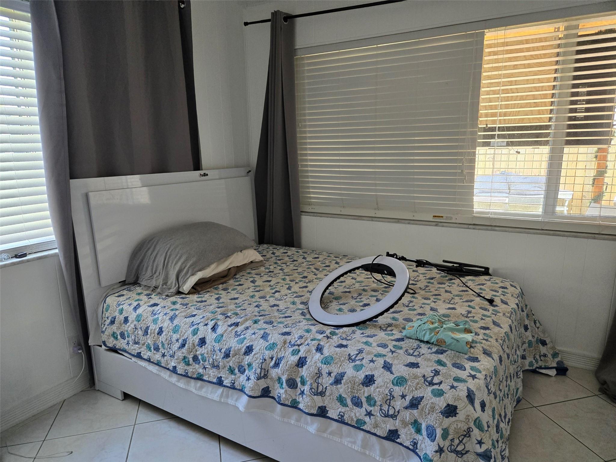 Shorewood 45-36 B - Residential Income