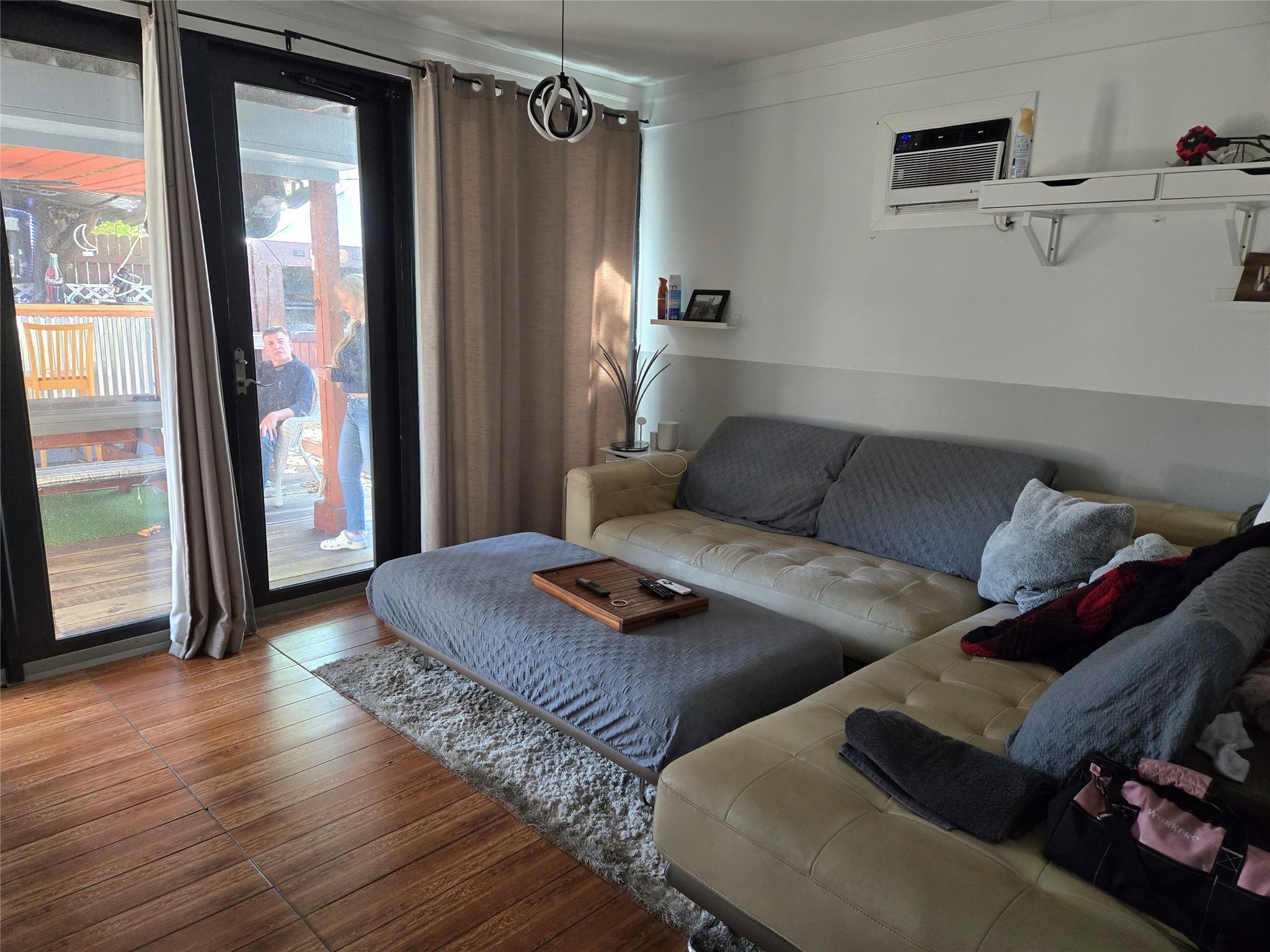 Shorewood 45-36 B - Residential Income