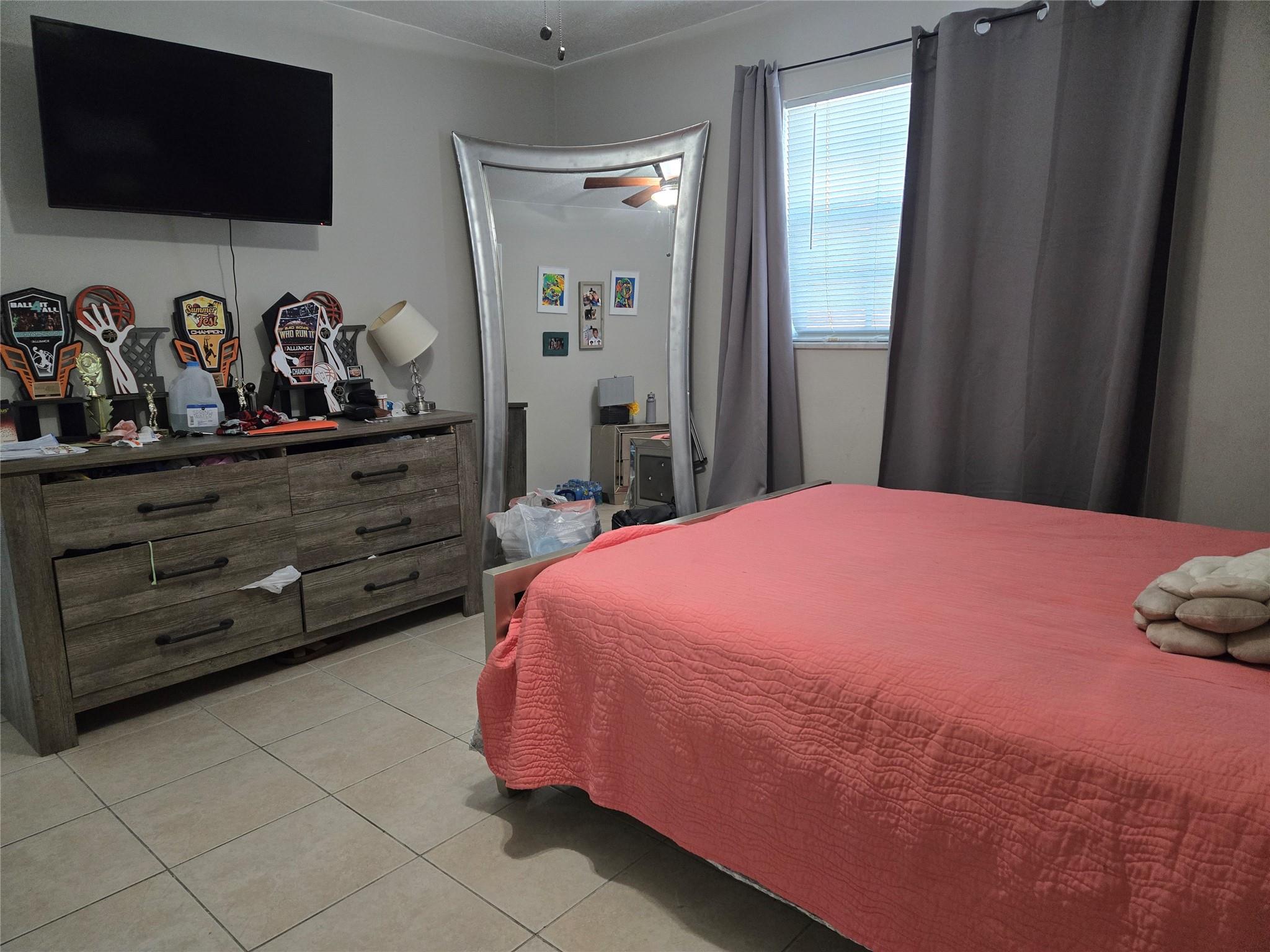 Shorewood 45-36 B - Residential Income