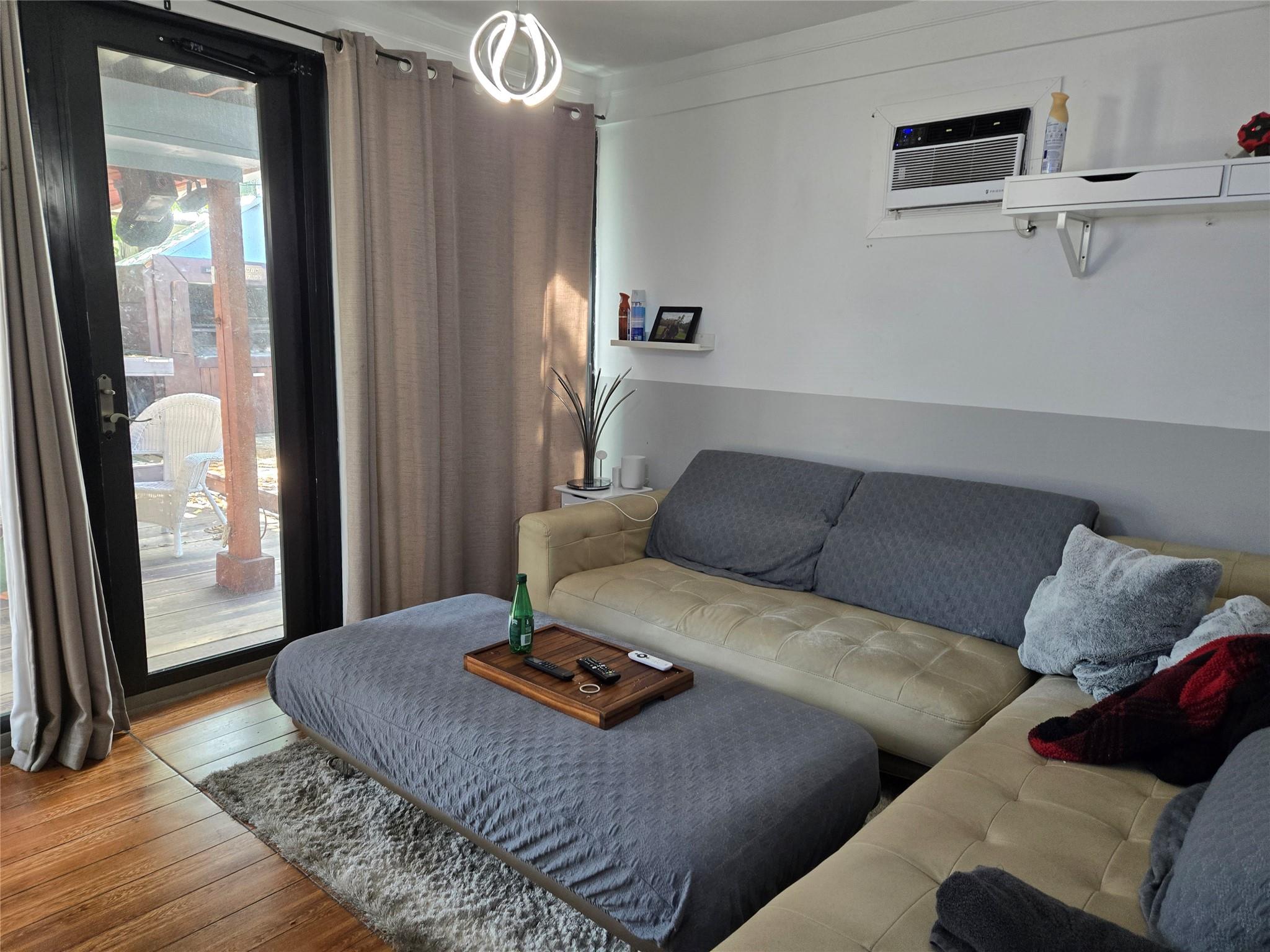 Shorewood 45-36 B - Residential Income