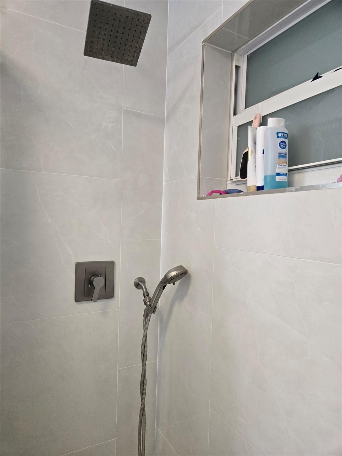 Shorewood 45-36 B - Residential Income