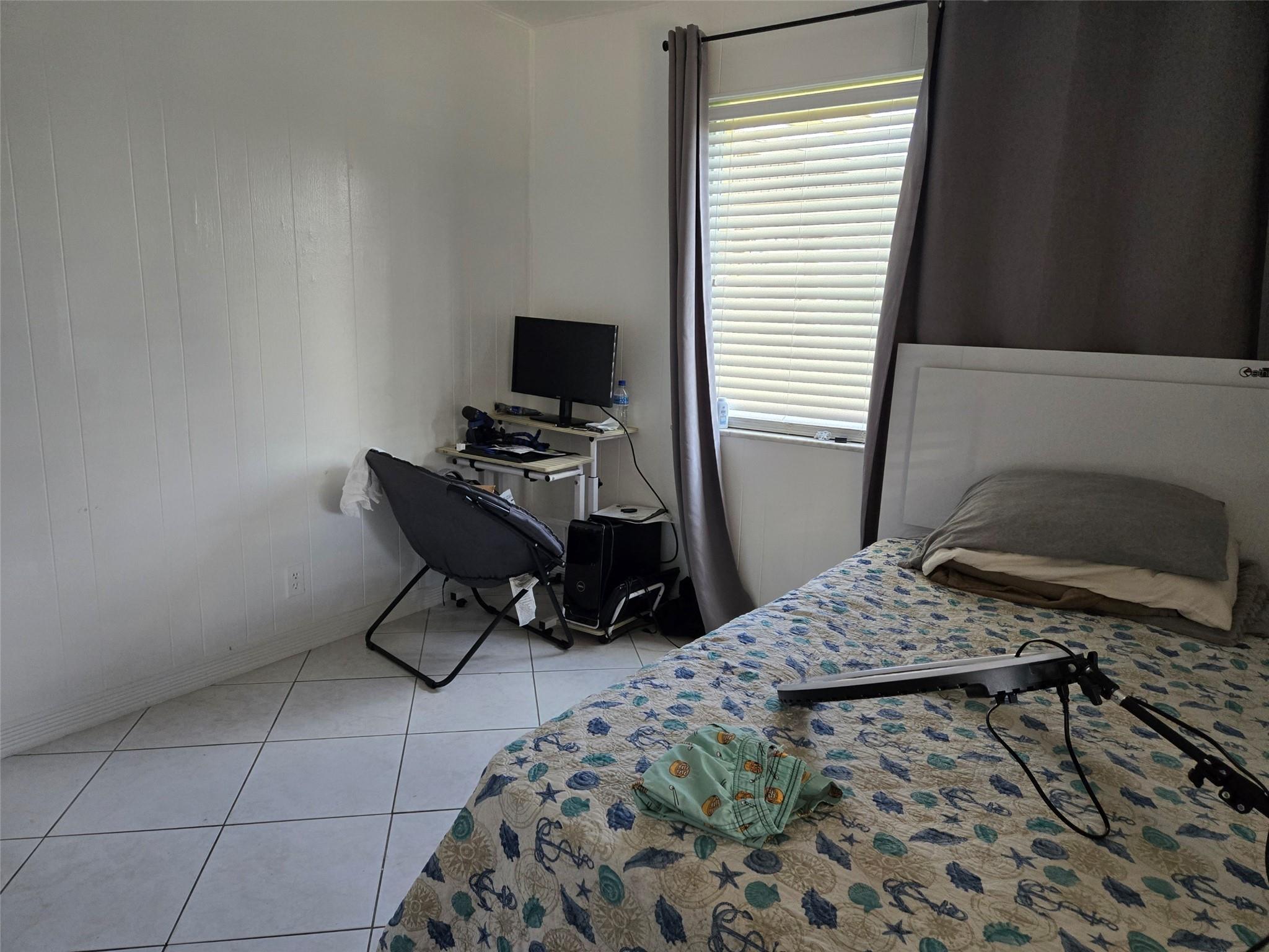 Shorewood 45-36 B - Residential Income