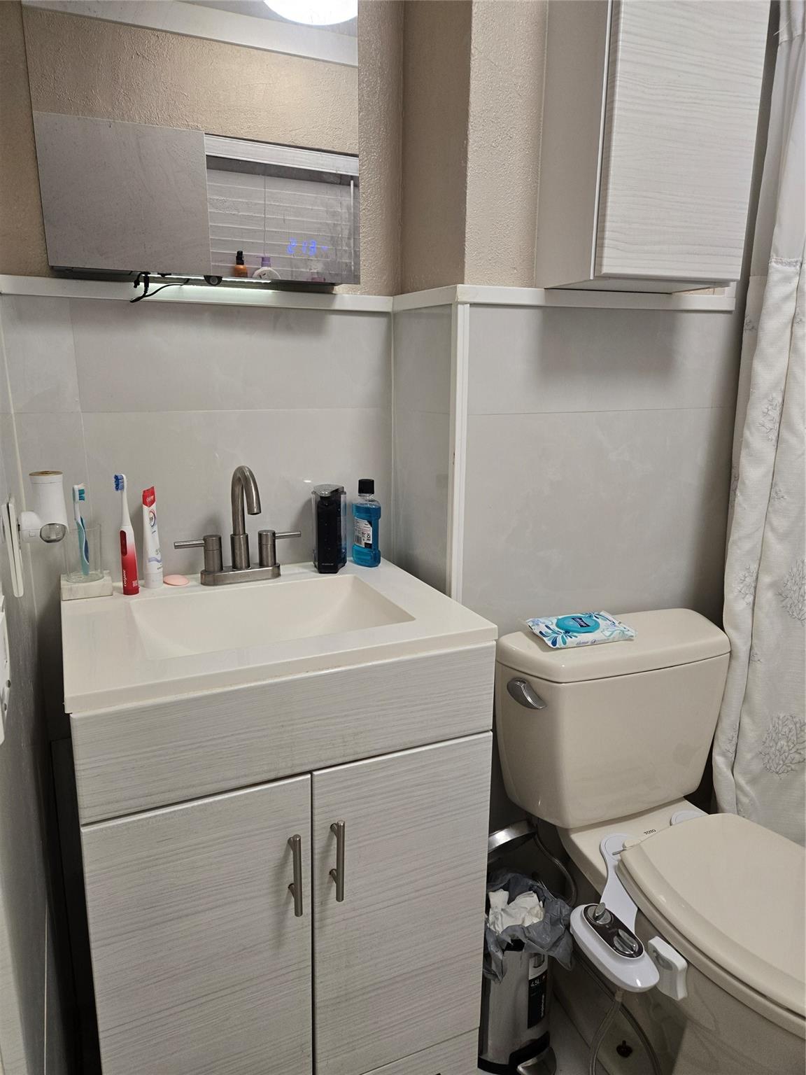 Shorewood 45-36 B - Residential Income