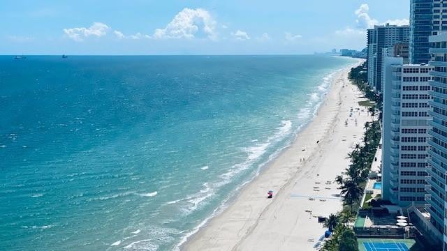 4100 Galt Ocean Drive 904